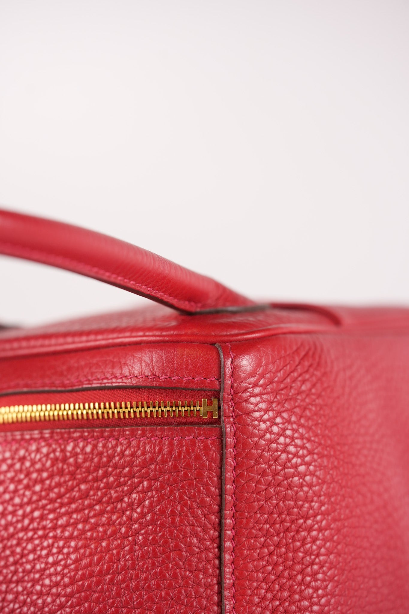 Lindy 26 in Red Clemence Leather and Gold Hardware Stamp C (2018) | Purse Maison Luxury Bags Shop