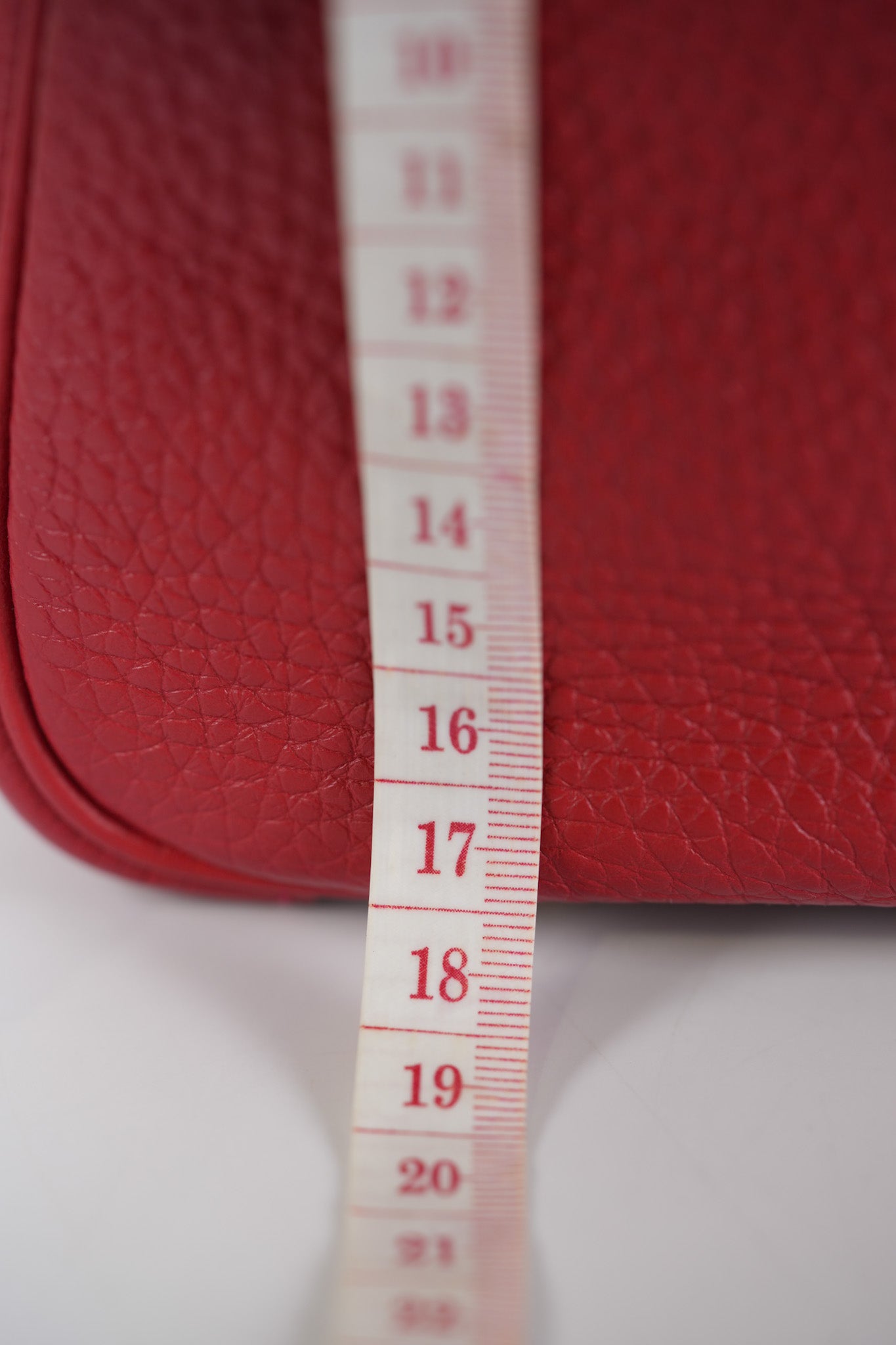 Lindy 26 in Red Clemence Leather and Gold Hardware Stamp C (2018) | Purse Maison Luxury Bags Shop