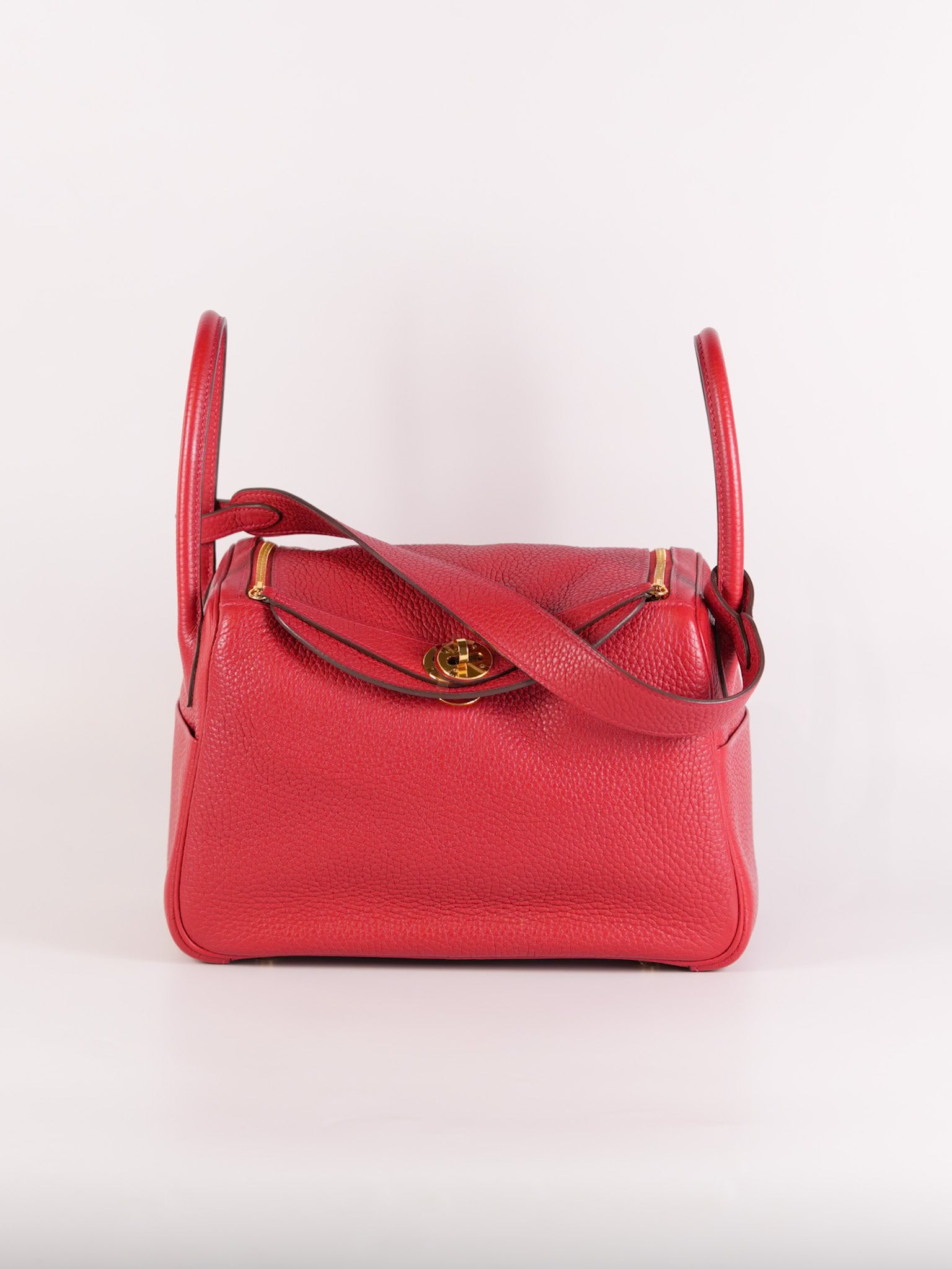 Lindy 26 in Red Clemence Leather and Gold Hardware Stamp C (2018) | Purse Maison Luxury Bags Shop