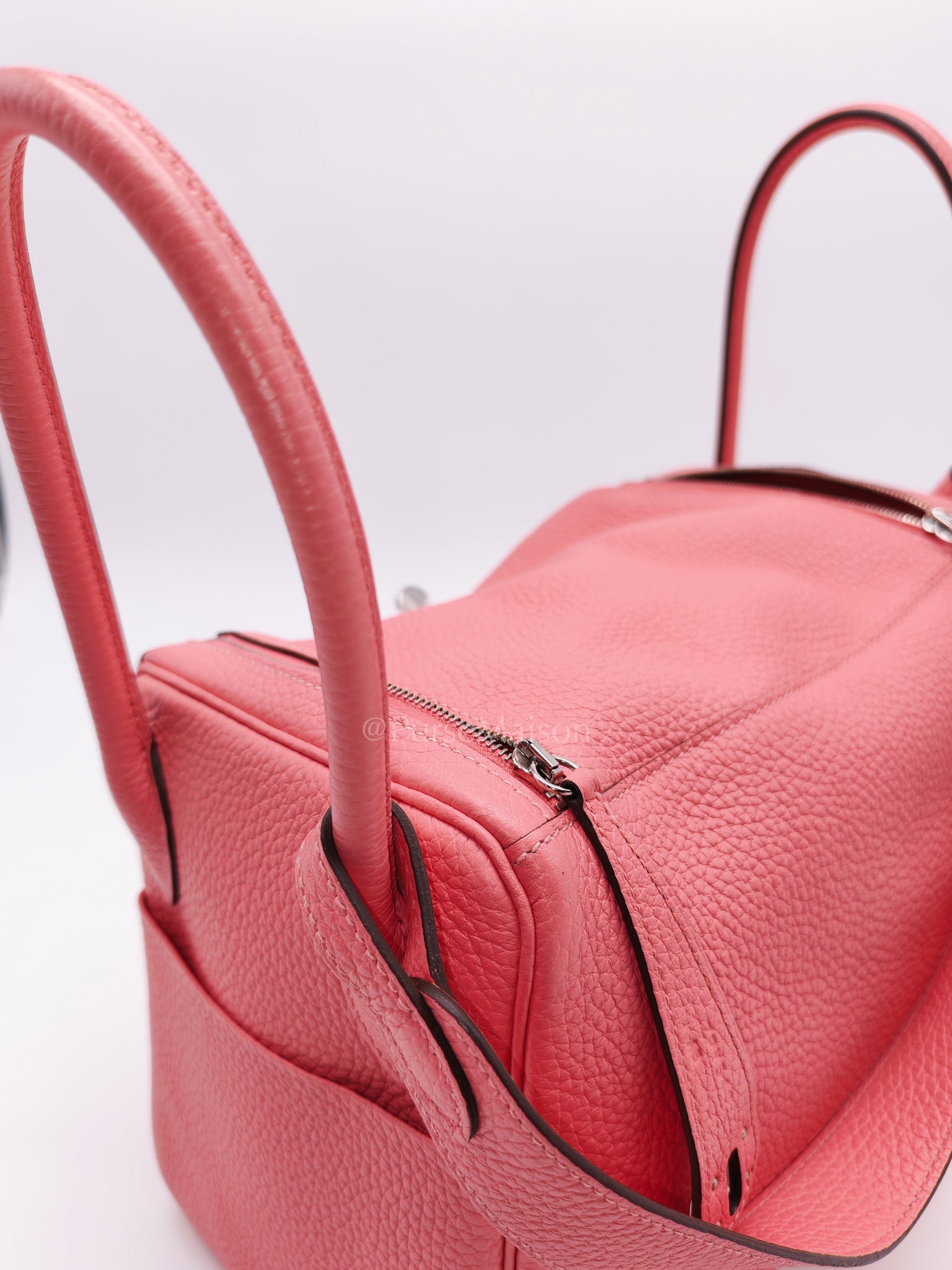 Lindy 26 in Rose Azalee Clemence Leather and Palladium Hardware Stamp Z (2021) | Purse Maison Luxury Bags Shop