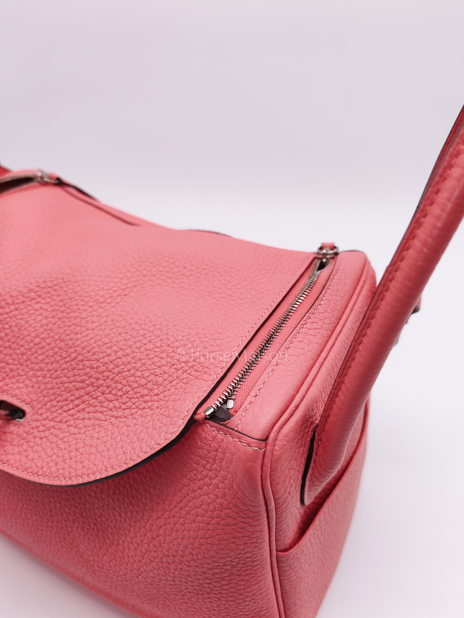 Lindy 26 in Rose Azalee Clemence Leather and Palladium Hardware Stamp Z (2021) | Purse Maison Luxury Bags Shop