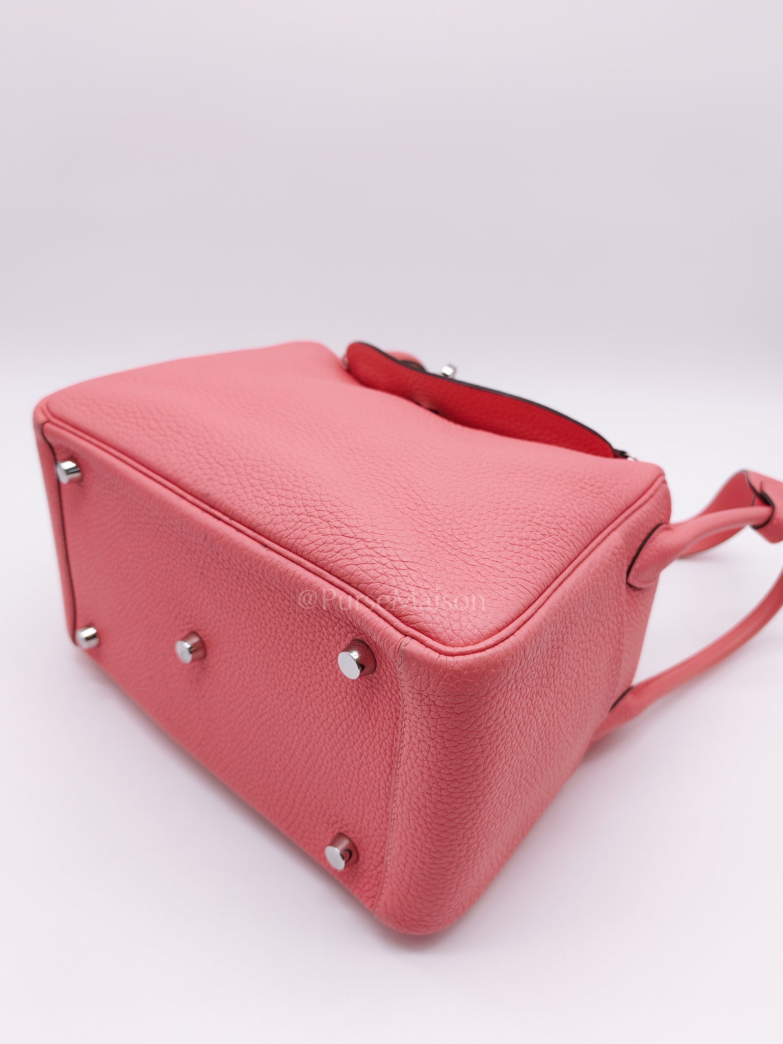 Lindy 26 in Rose Azalee Clemence Leather and Palladium Hardware Stamp Z (2021) | Purse Maison Luxury Bags Shop