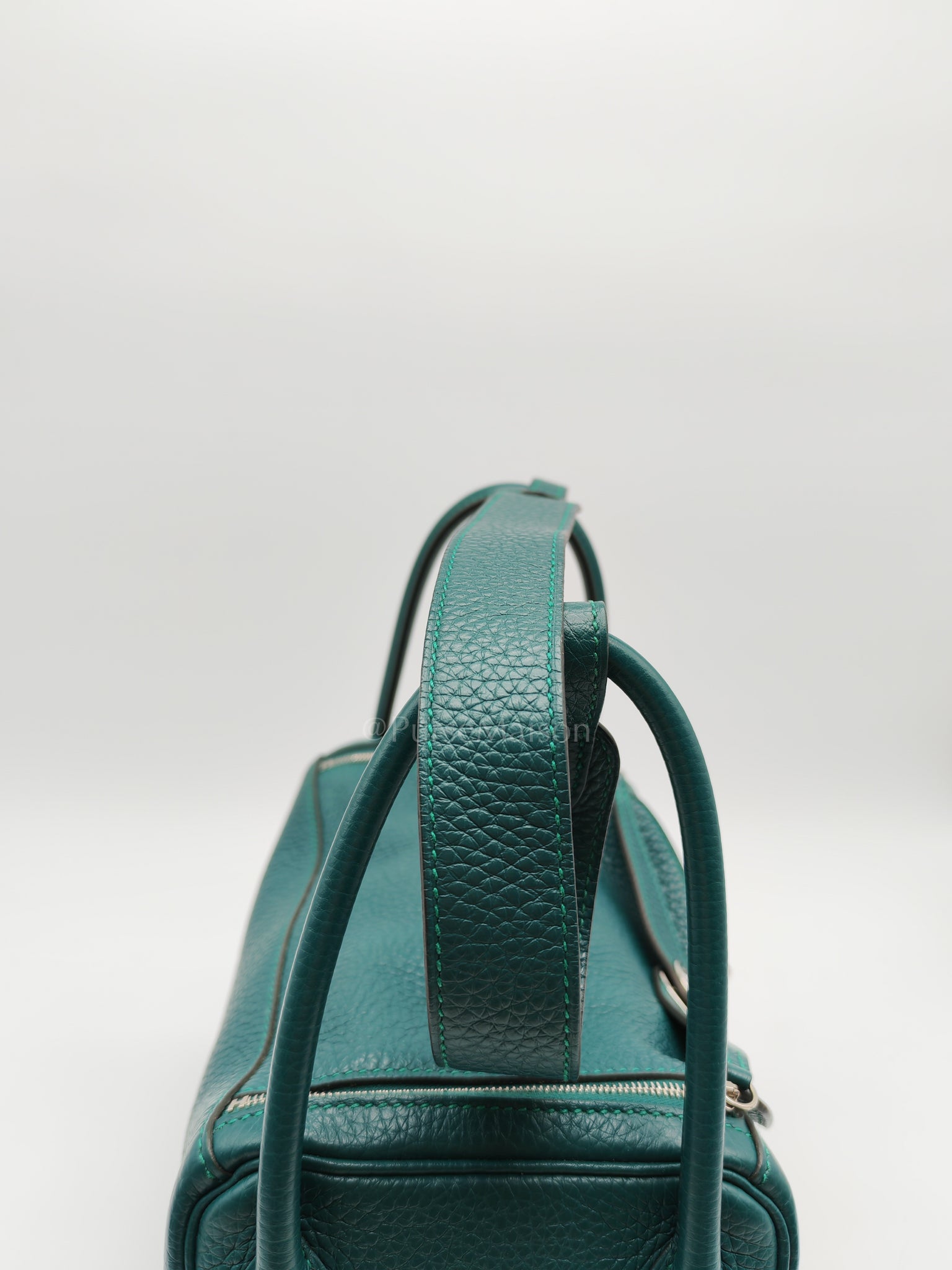 Lindy 26 Malachite Green Clemence Leather and Palladium Hardware Stamp A (2017) | Purse Maison Luxury Bags Shop