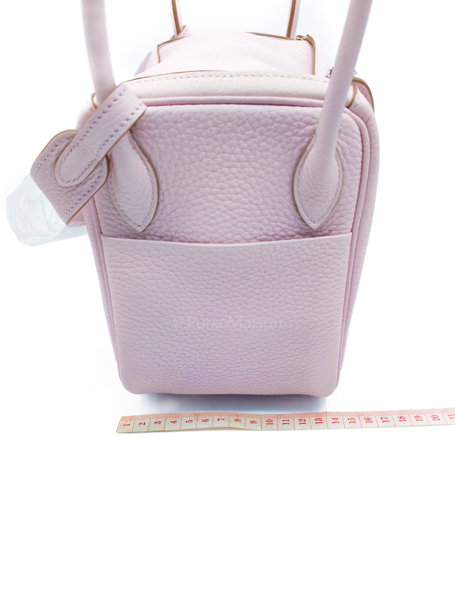 Lindy 26 Mauve Pale in Clemence Bull Calfskin Leather and Palladium Hardware Stamp W (2024) | Purse Maison Luxury Bags Shop