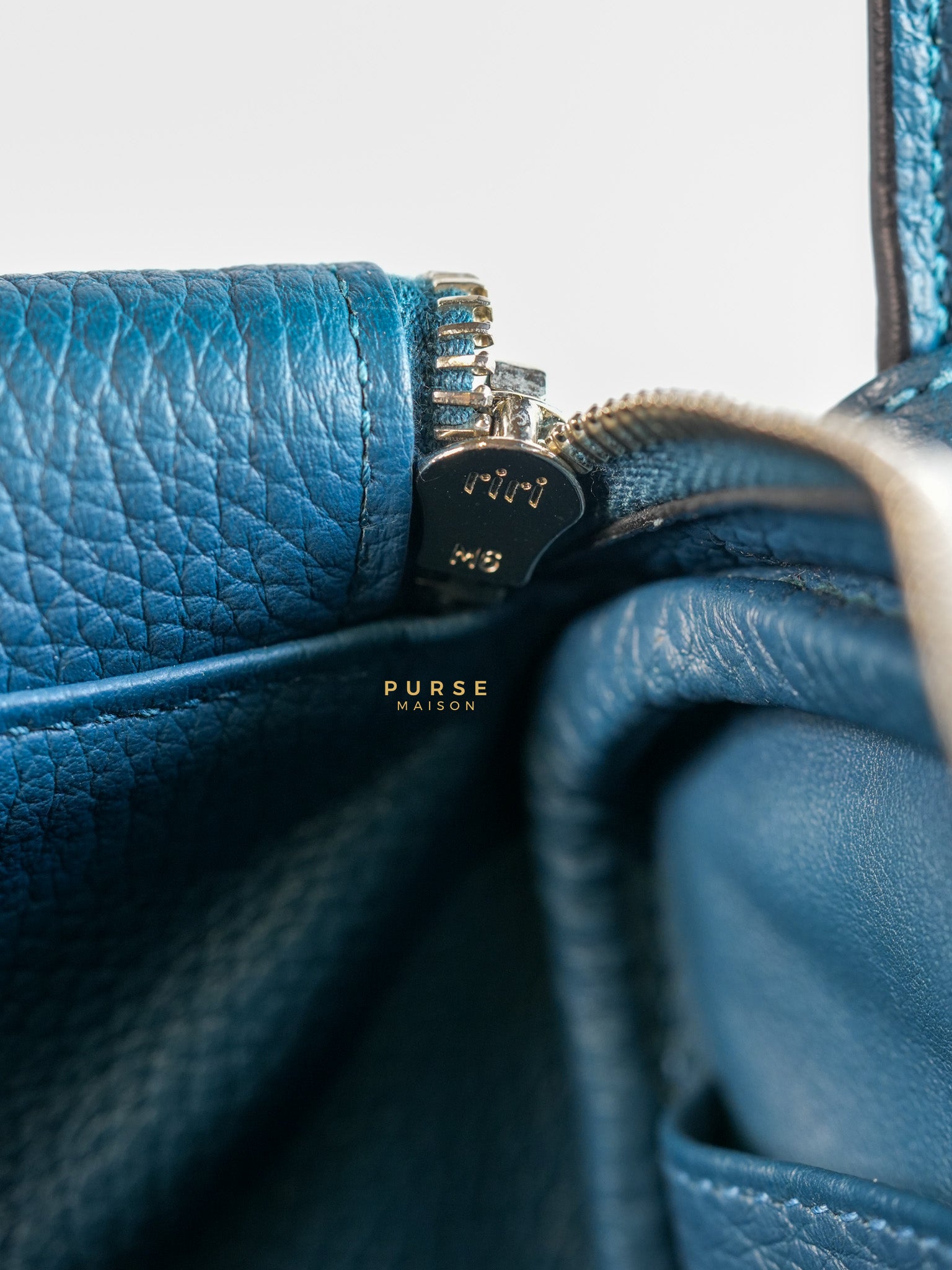 Lindy 30 Cobalt Clemence Leather and Palladium Hardware Stamp A | Purse Maison Luxury Bags Shop