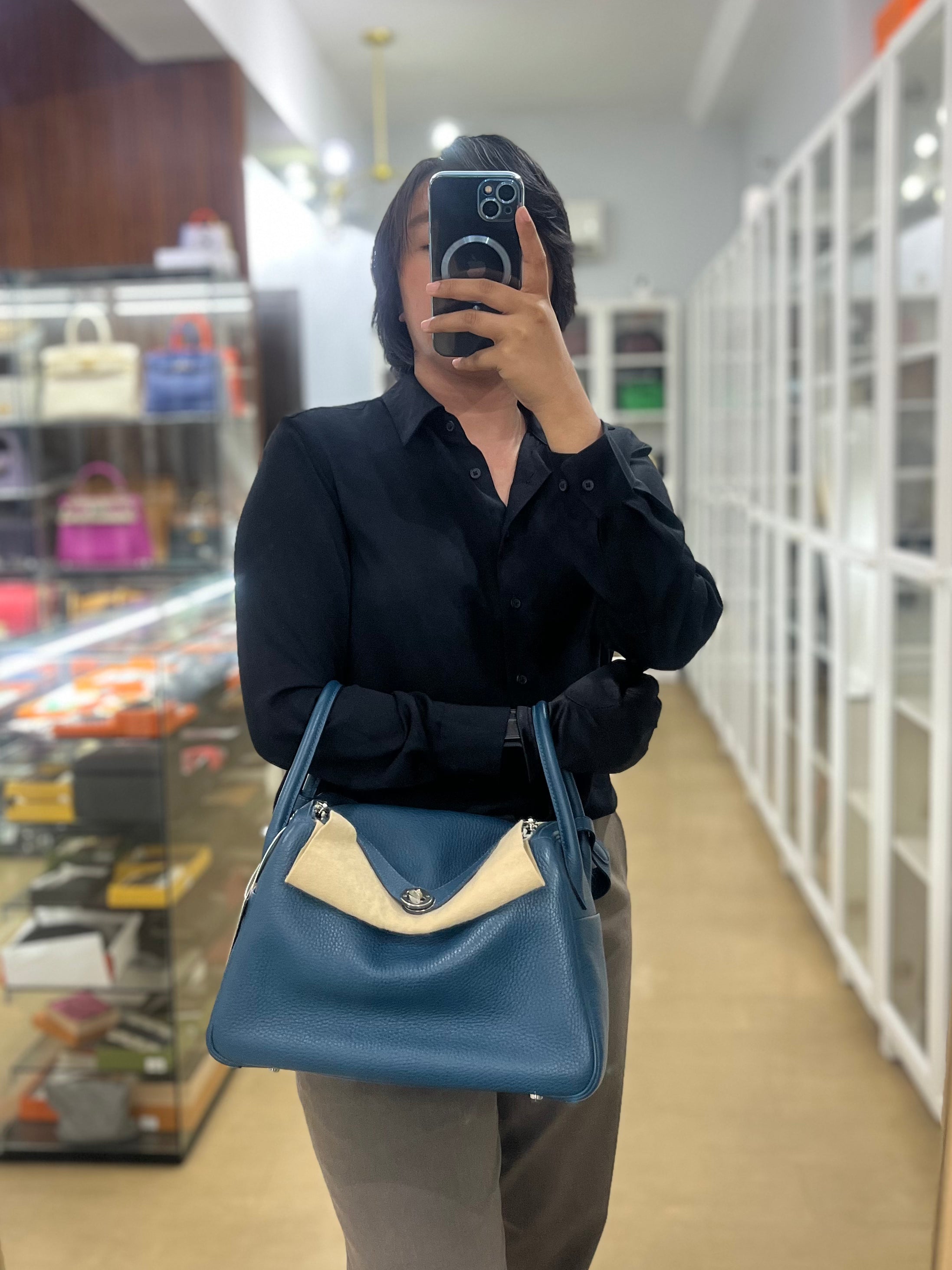 Lindy 30 Cobalt Clemence Leather and Palladium Hardware Stamp A | Purse Maison Luxury Bags Shop