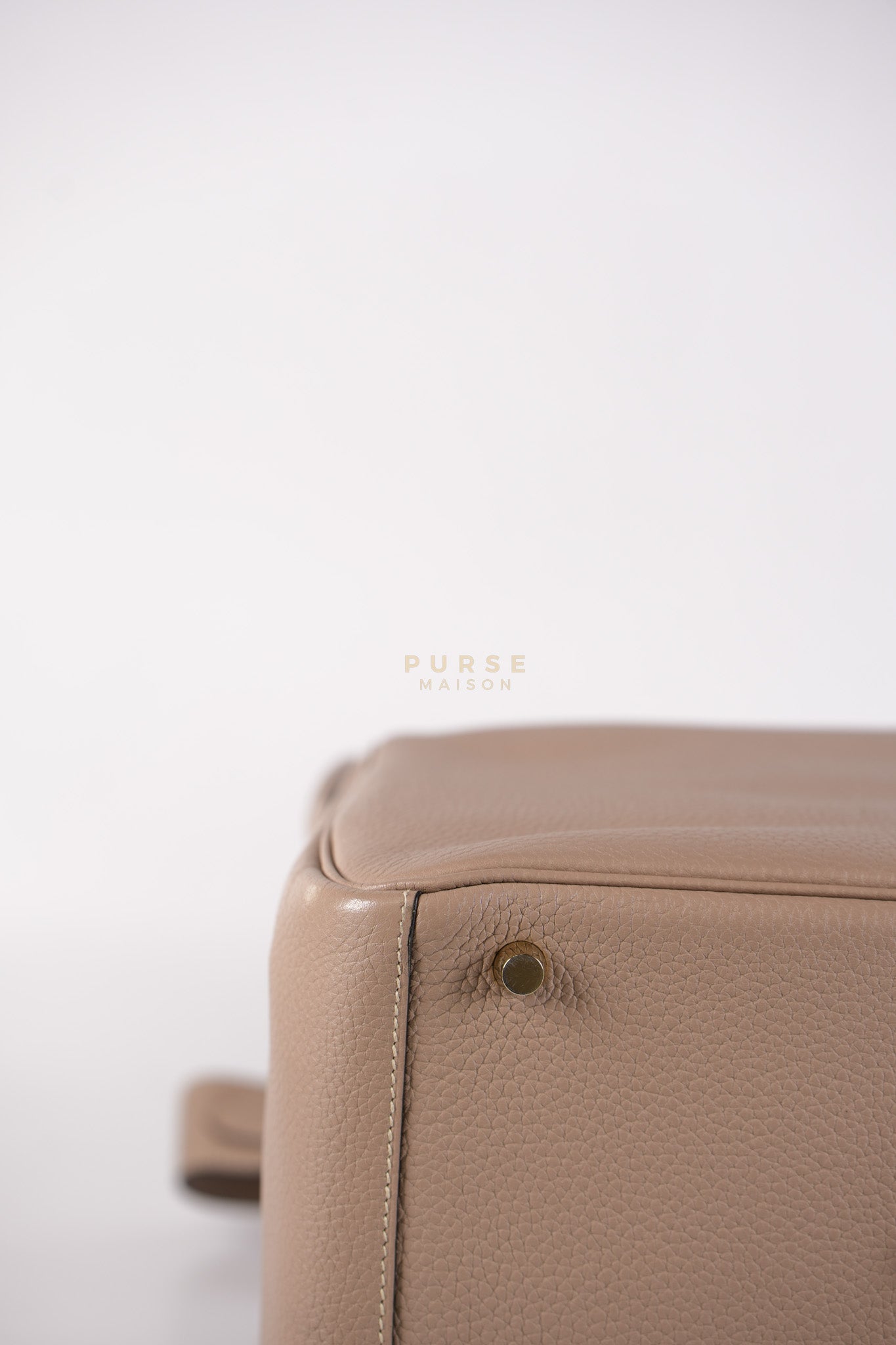 Lindy 30 Gris Tourterelle in Clemence Leather and Gold Hardware Stamp Square P (2012) | Purse Maison Luxury Bags Shop