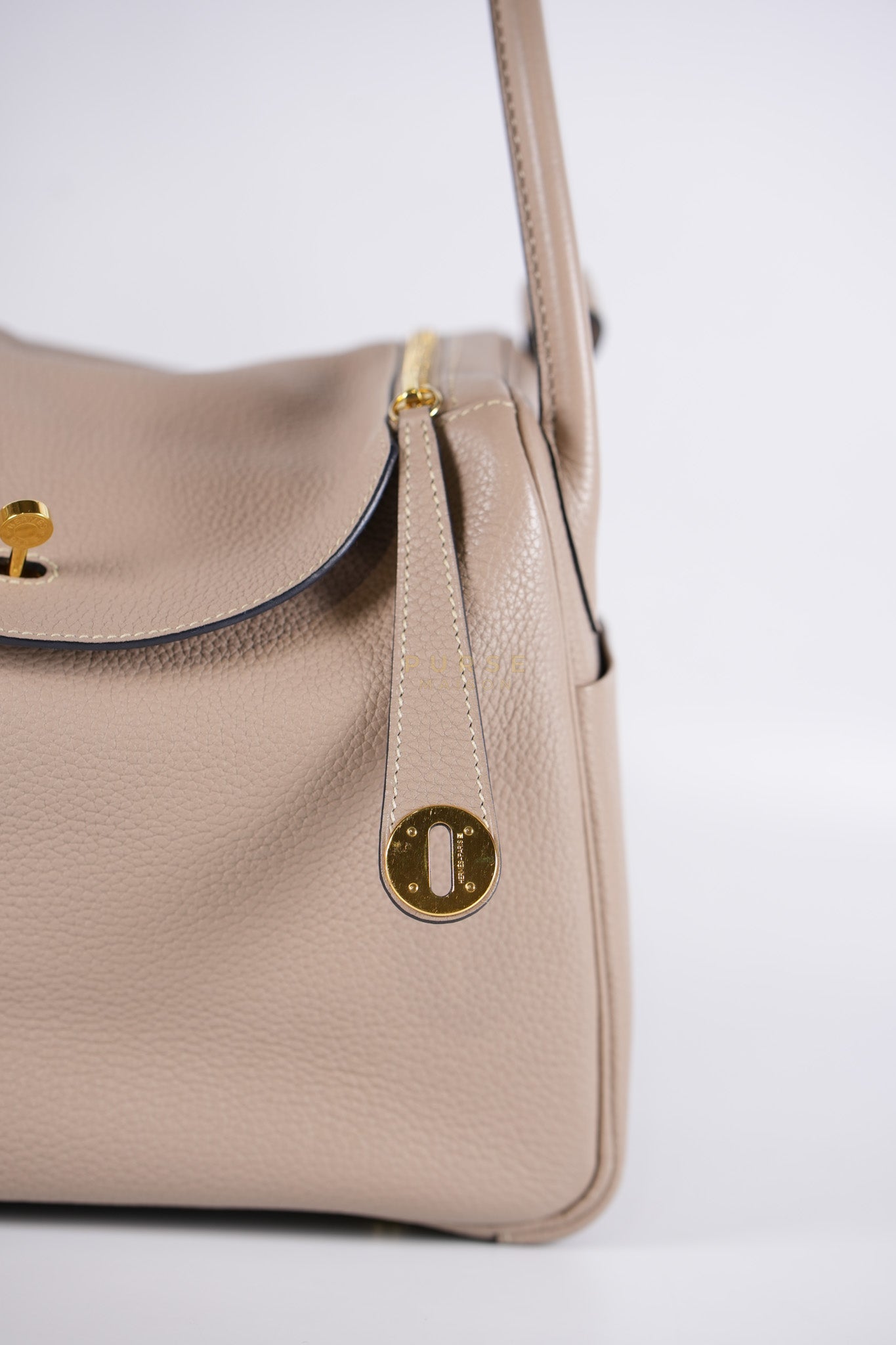 Lindy 30 Gris Tourterelle in Clemence Leather and Gold Hardware Stamp Square P (2012) | Purse Maison Luxury Bags Shop