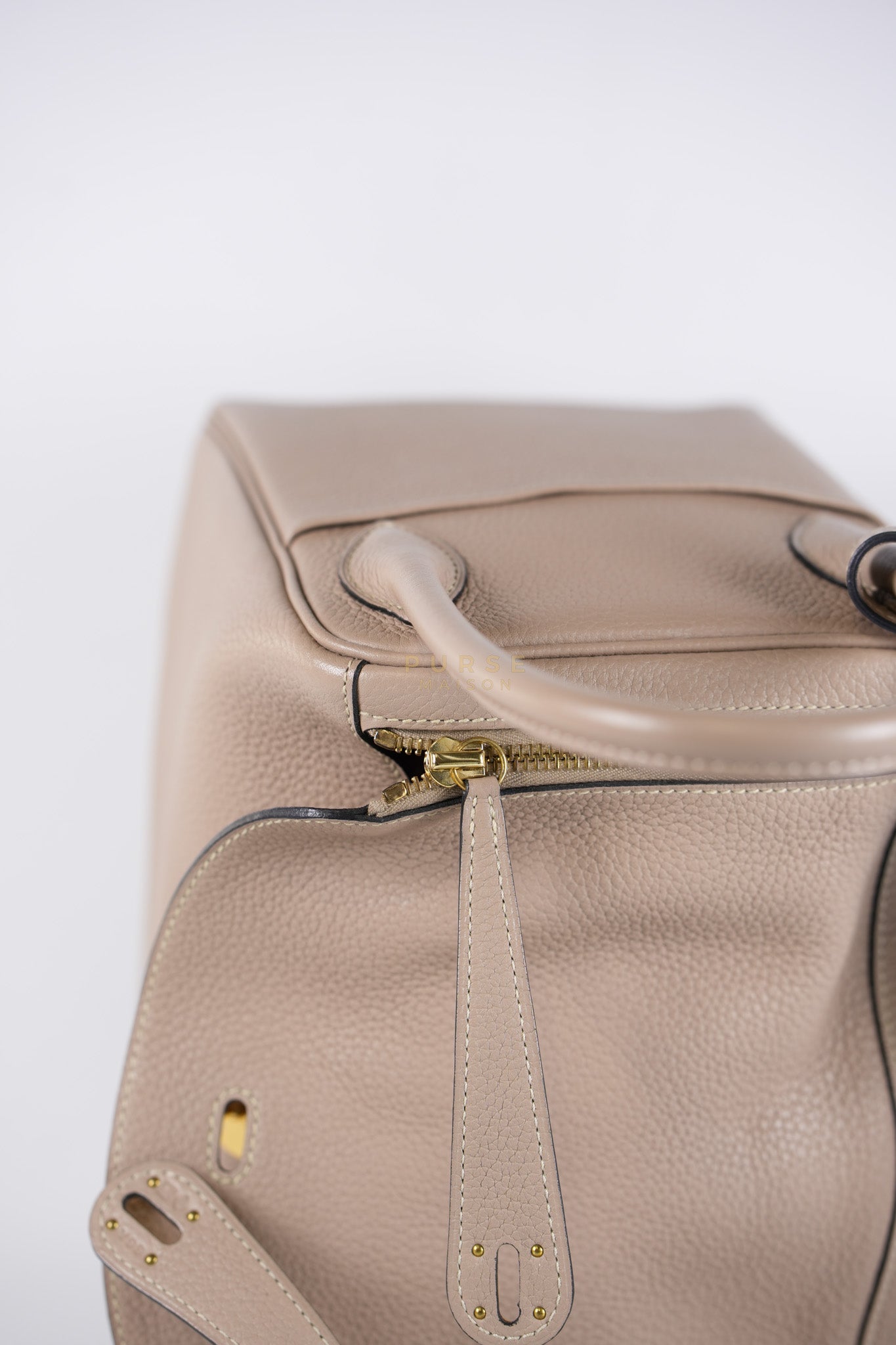 Lindy 30 Gris Tourterelle in Clemence Leather and Gold Hardware Stamp Square P (2012) | Purse Maison Luxury Bags Shop