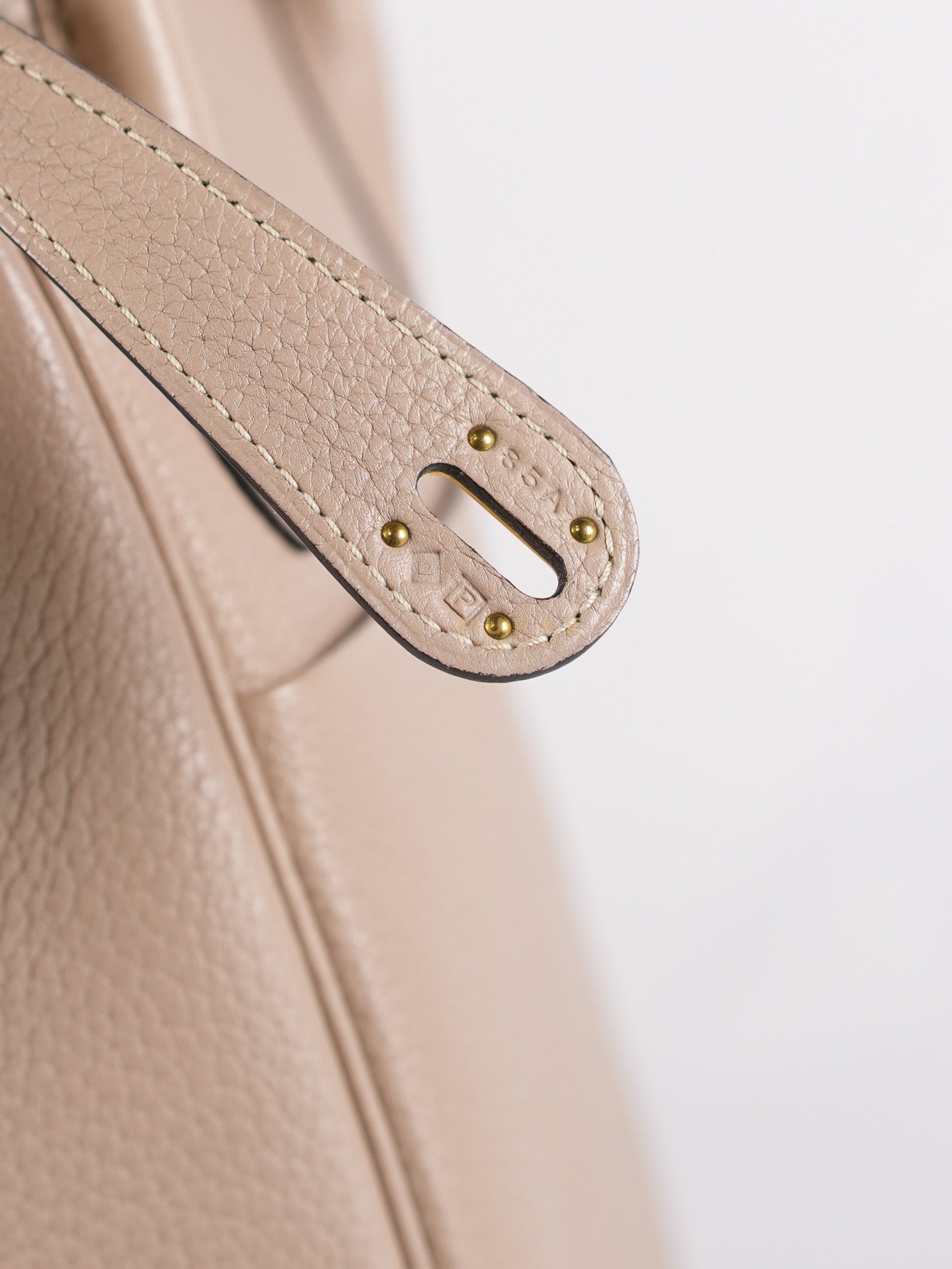 Lindy 30 Gris Tourterelle in Clemence Leather and Gold Hardware Stamp Square P (2012) | Purse Maison Luxury Bags Shop