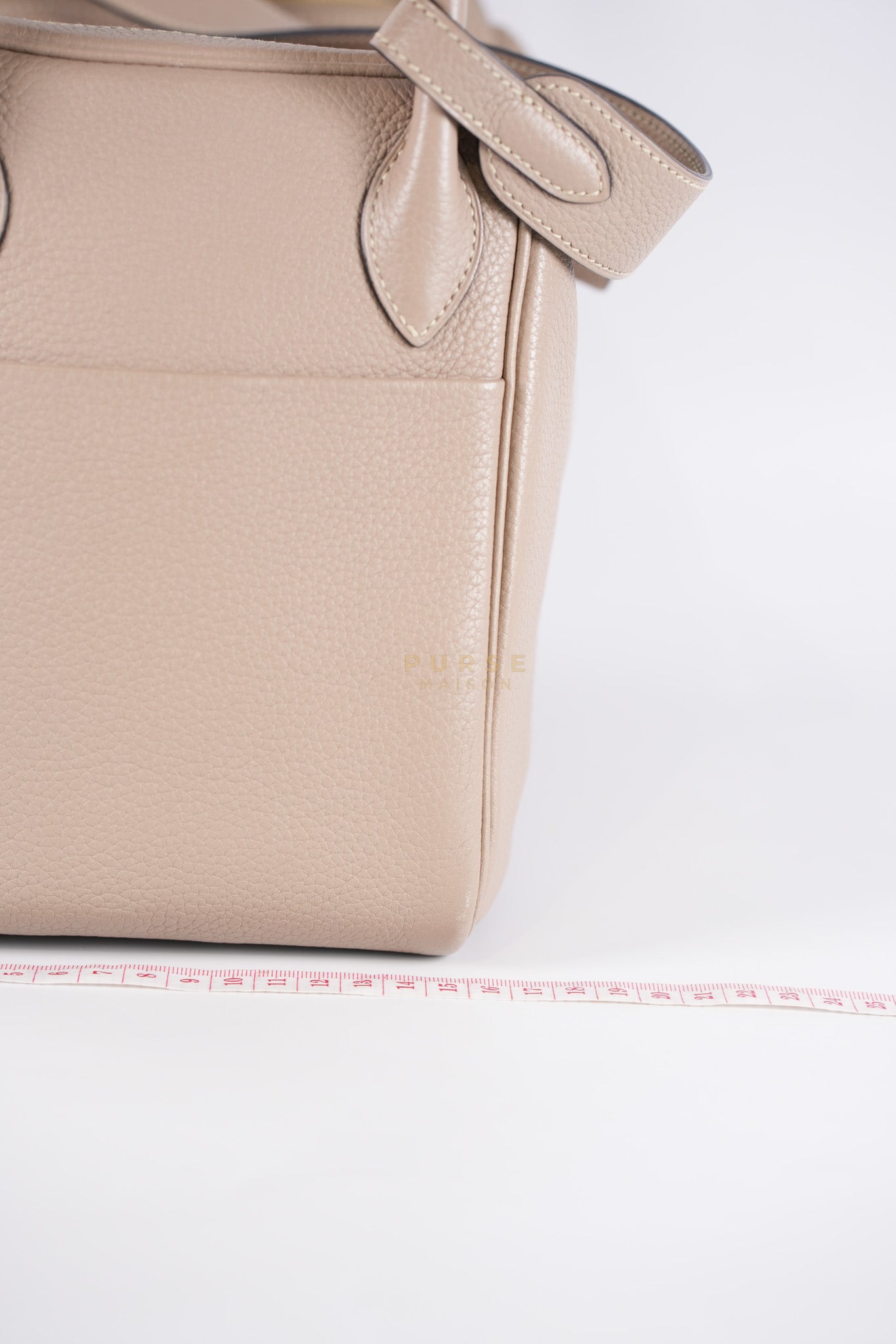 Lindy 30 Gris Tourterelle in Clemence Leather and Gold Hardware Stamp Square P (2012) | Purse Maison Luxury Bags Shop