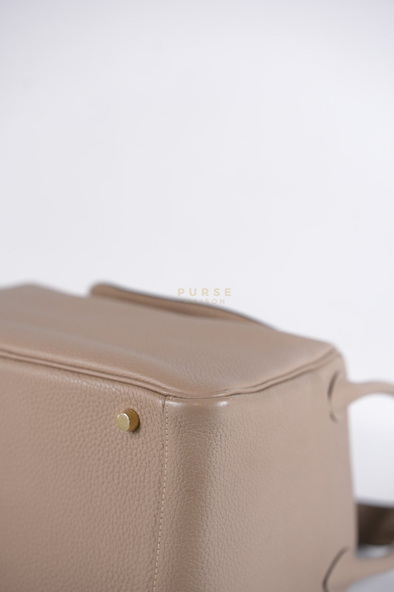 Lindy 30 Gris Tourterelle in Clemence Leather and Gold Hardware Stamp Square P (2012) | Purse Maison Luxury Bags Shop