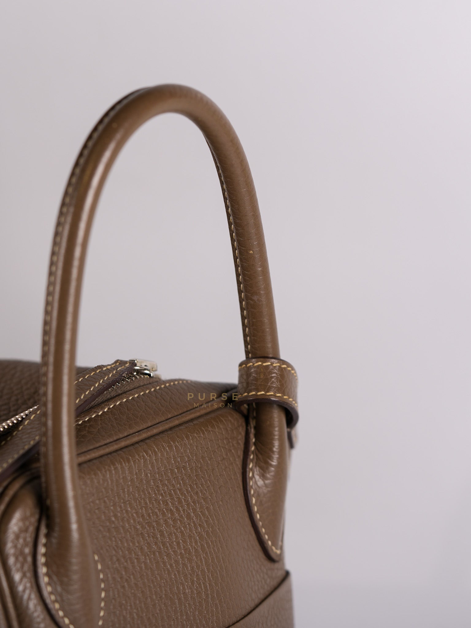 Lindy 30 in Etoupe Clemence Leather & Palladium Hardware Stamp A(2017) | Purse Maison Luxury Bags Shop