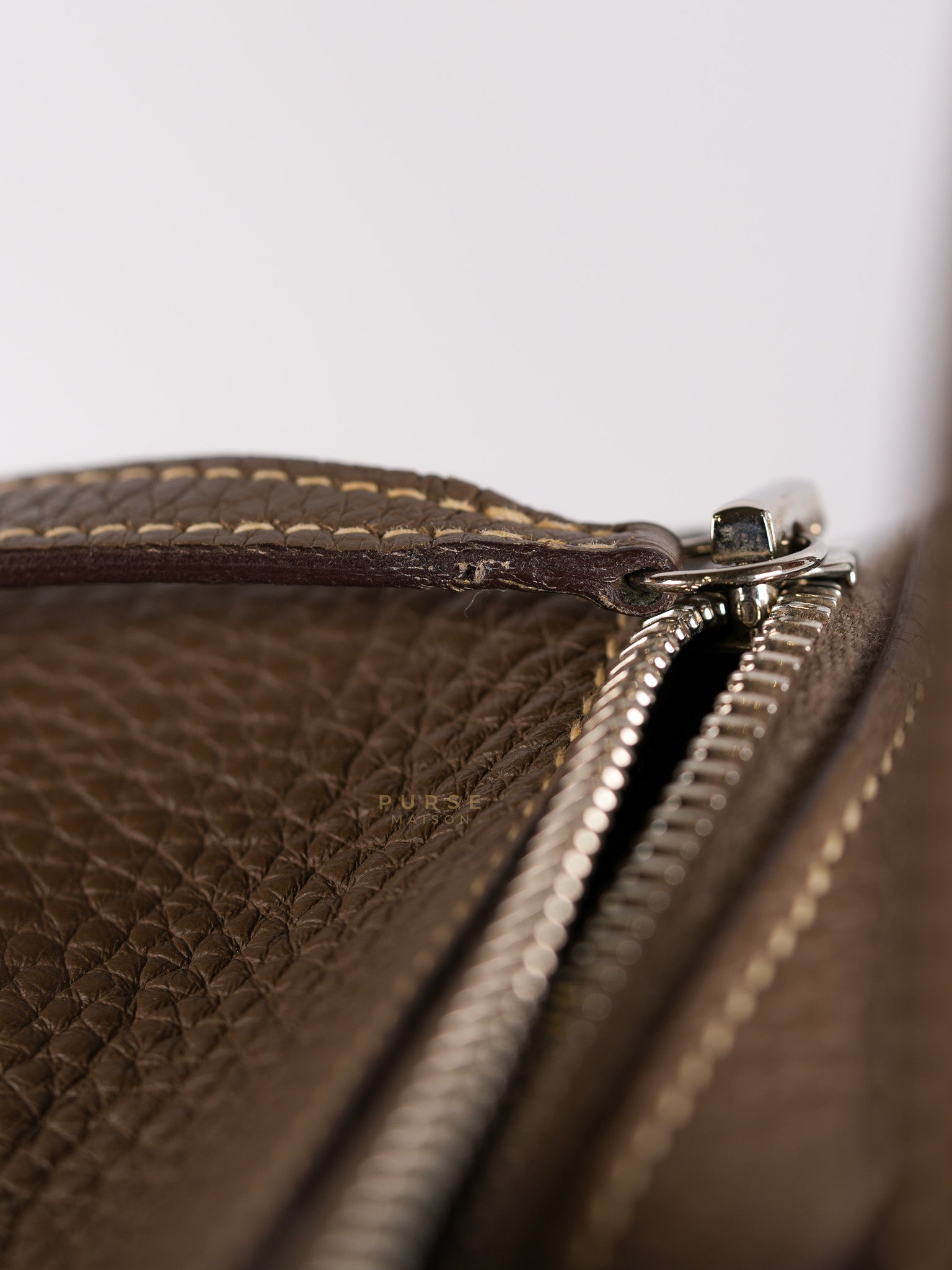 Lindy 30 in Etoupe Clemence Leather & Palladium Hardware Stamp A(2017) | Purse Maison Luxury Bags Shop