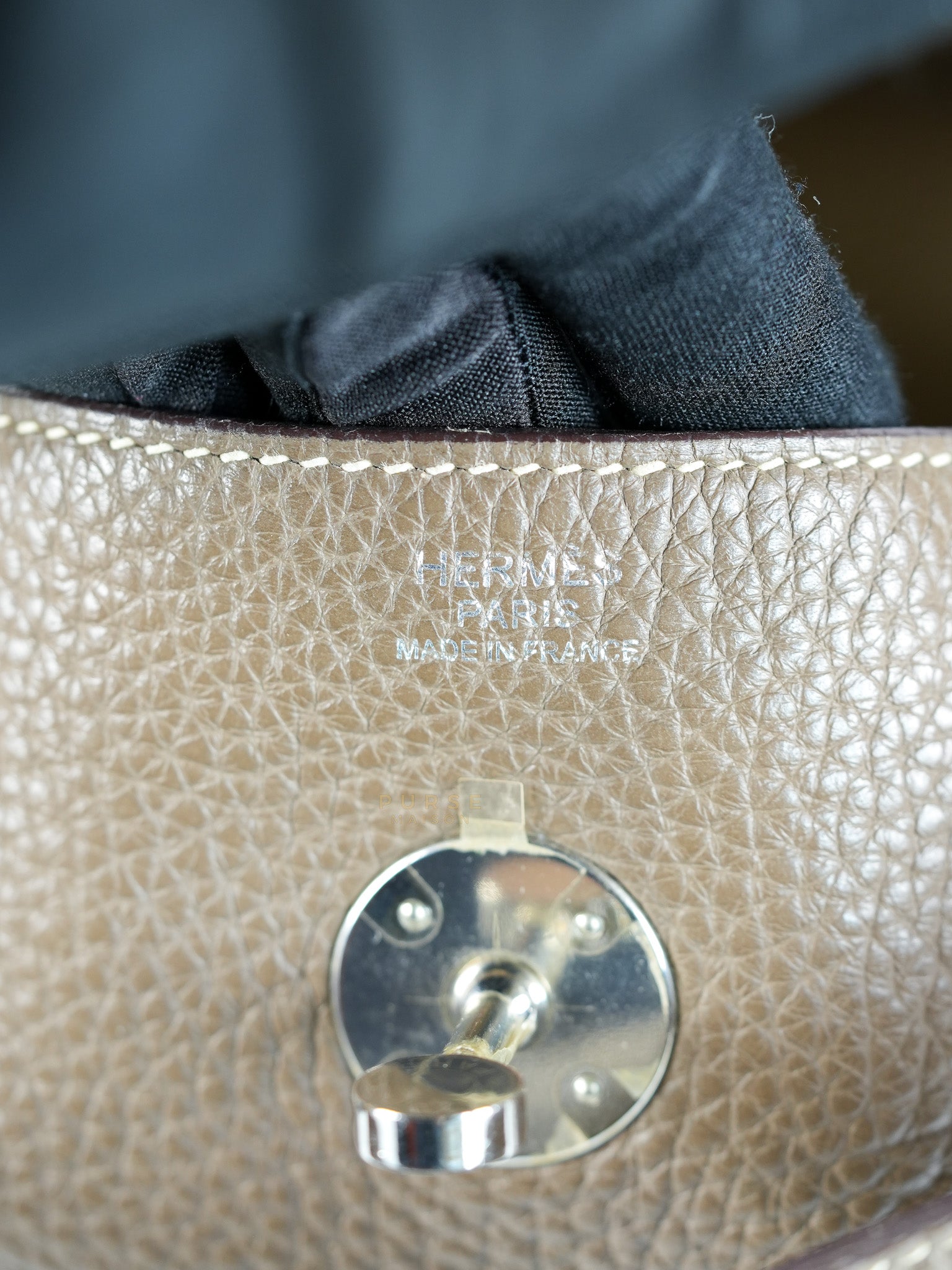 Lindy 30 in Etoupe Clemence Leather & Palladium Hardware Stamp A(2017) | Purse Maison Luxury Bags Shop