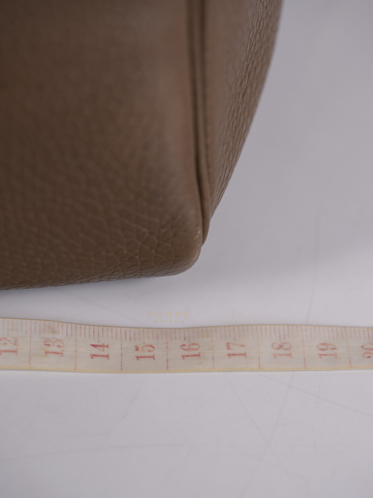 Lindy 30 in Etoupe Clemence Leather & Palladium Hardware Stamp A(2017) | Purse Maison Luxury Bags Shop