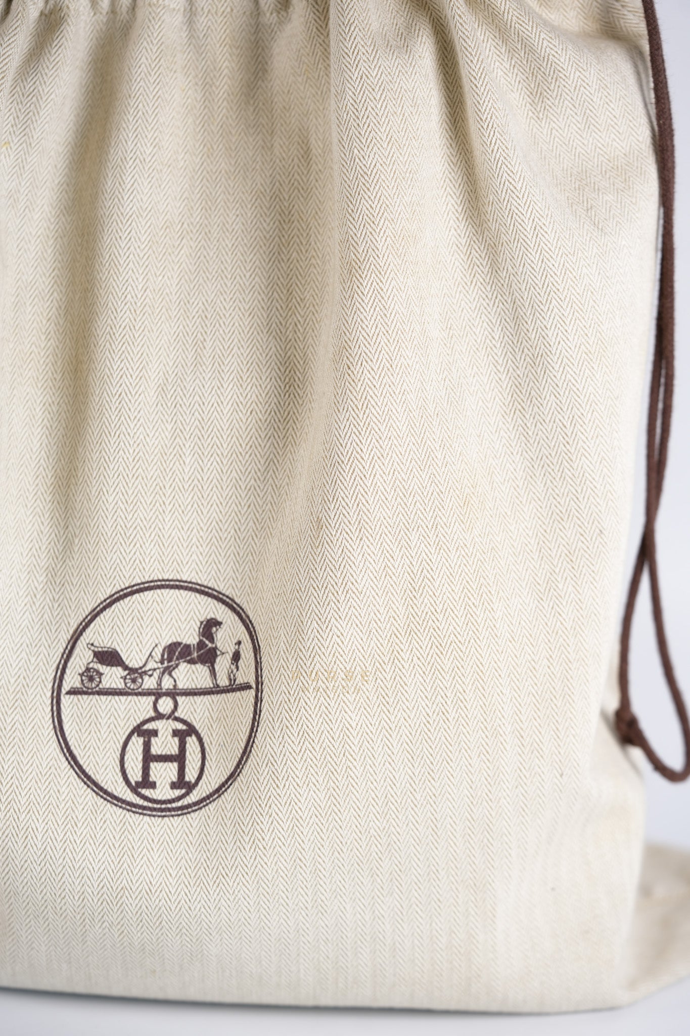 Lindy 30 in Etoupe Clemence Leather & Palladium Hardware Stamp A(2017) | Purse Maison Luxury Bags Shop