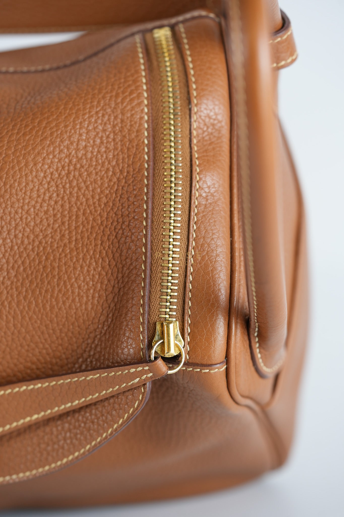 Lindy 30 in Gold Clemence Leather Gold Hardware Stamp A(2017) | Purse Maison Luxury Bags Shop