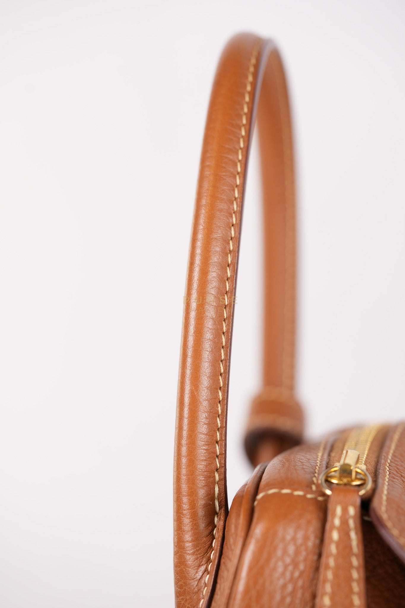 Lindy 30 in Gold Clemence Leather Gold Hardware Stamp A(2017) | Purse Maison Luxury Bags Shop