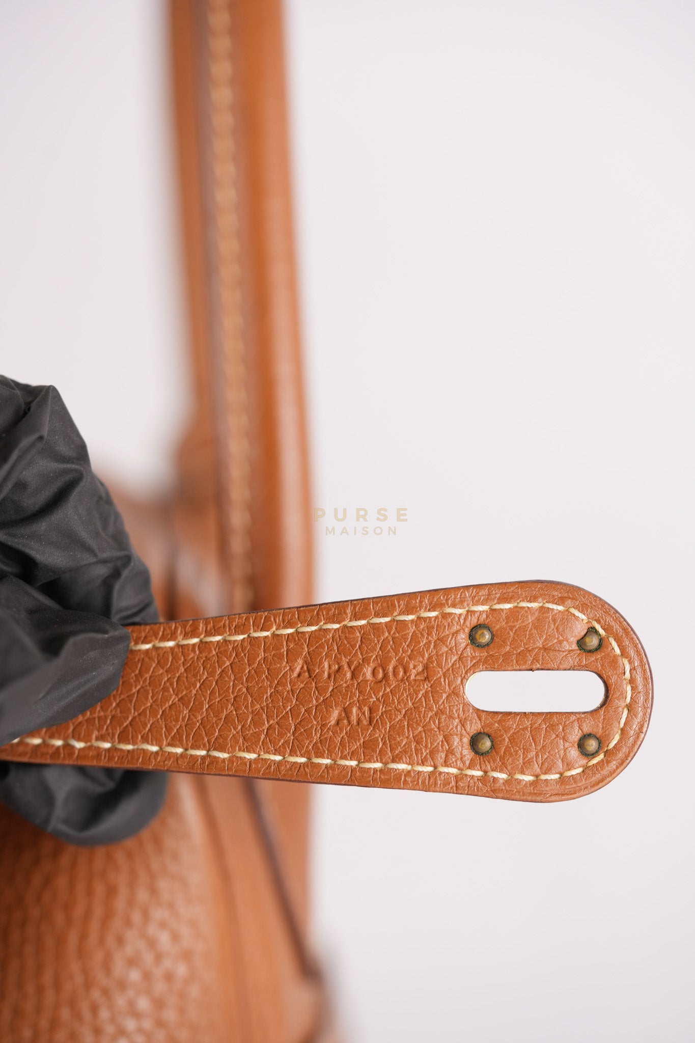 Lindy 30 in Gold Clemence Leather Gold Hardware Stamp A(2017) | Purse Maison Luxury Bags Shop