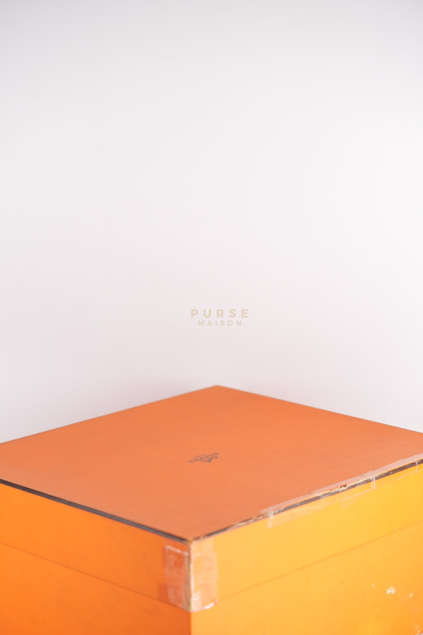 Lindy 30 in Gold Clemence Leather Gold Hardware Stamp A(2017) | Purse Maison Luxury Bags Shop