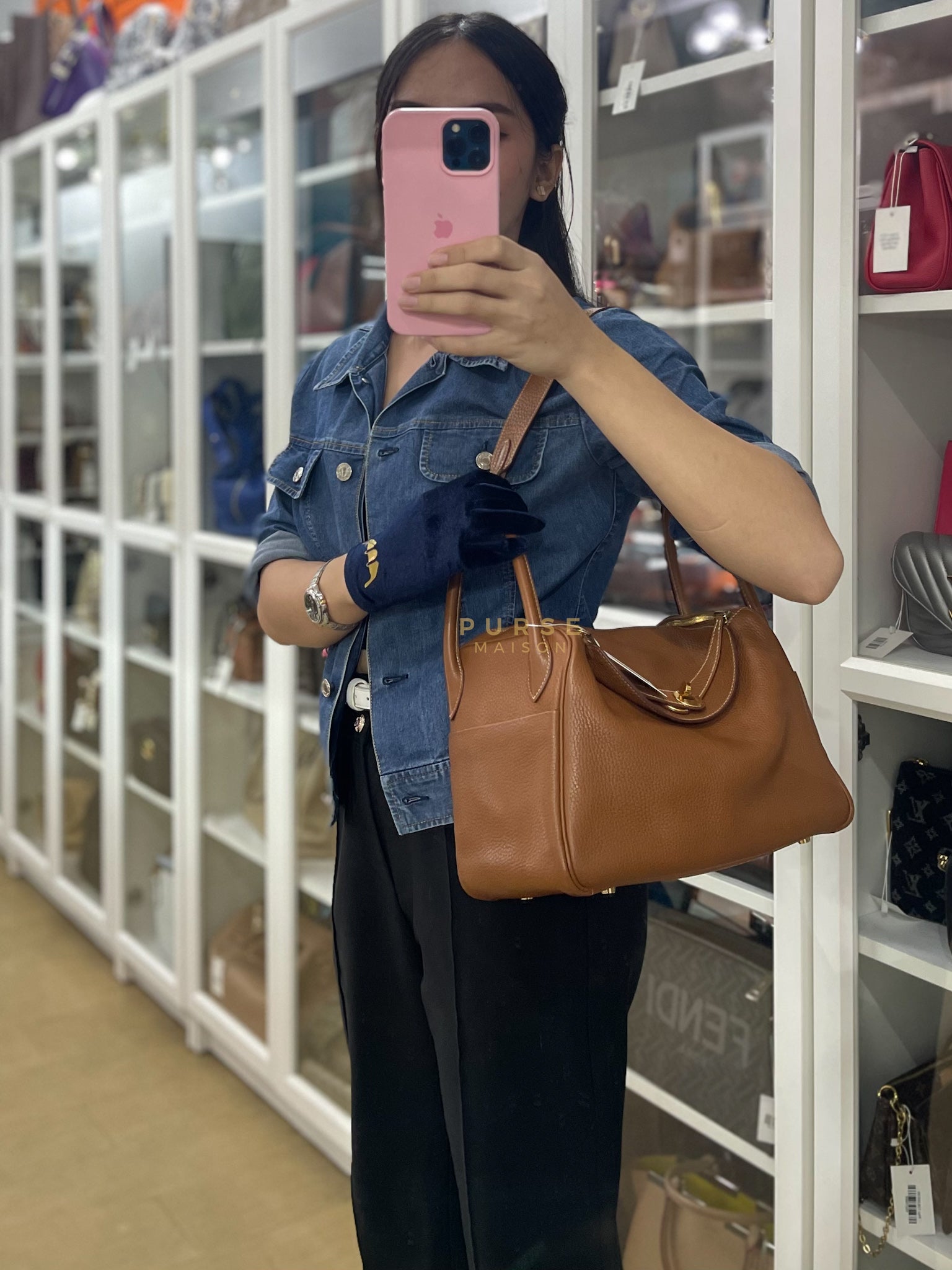 Lindy 30 in Gold Clemence Leather Gold Hardware Stamp A(2017) | Purse Maison Luxury Bags Shop