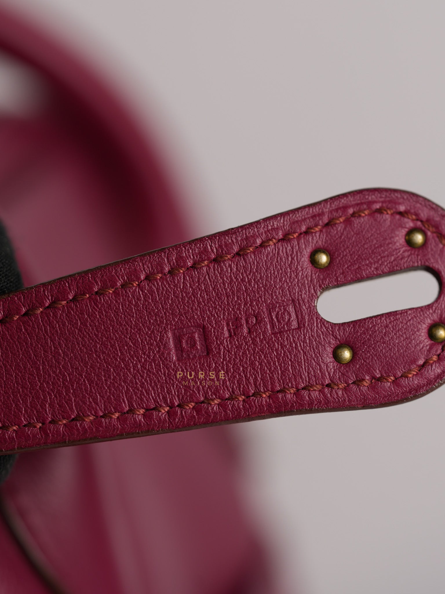 Lindy 34 in Vibrant Magenta Swift Leather & Palladium Hardware Stamp Square O (2011) | Purse Maison Luxury Bags Shop