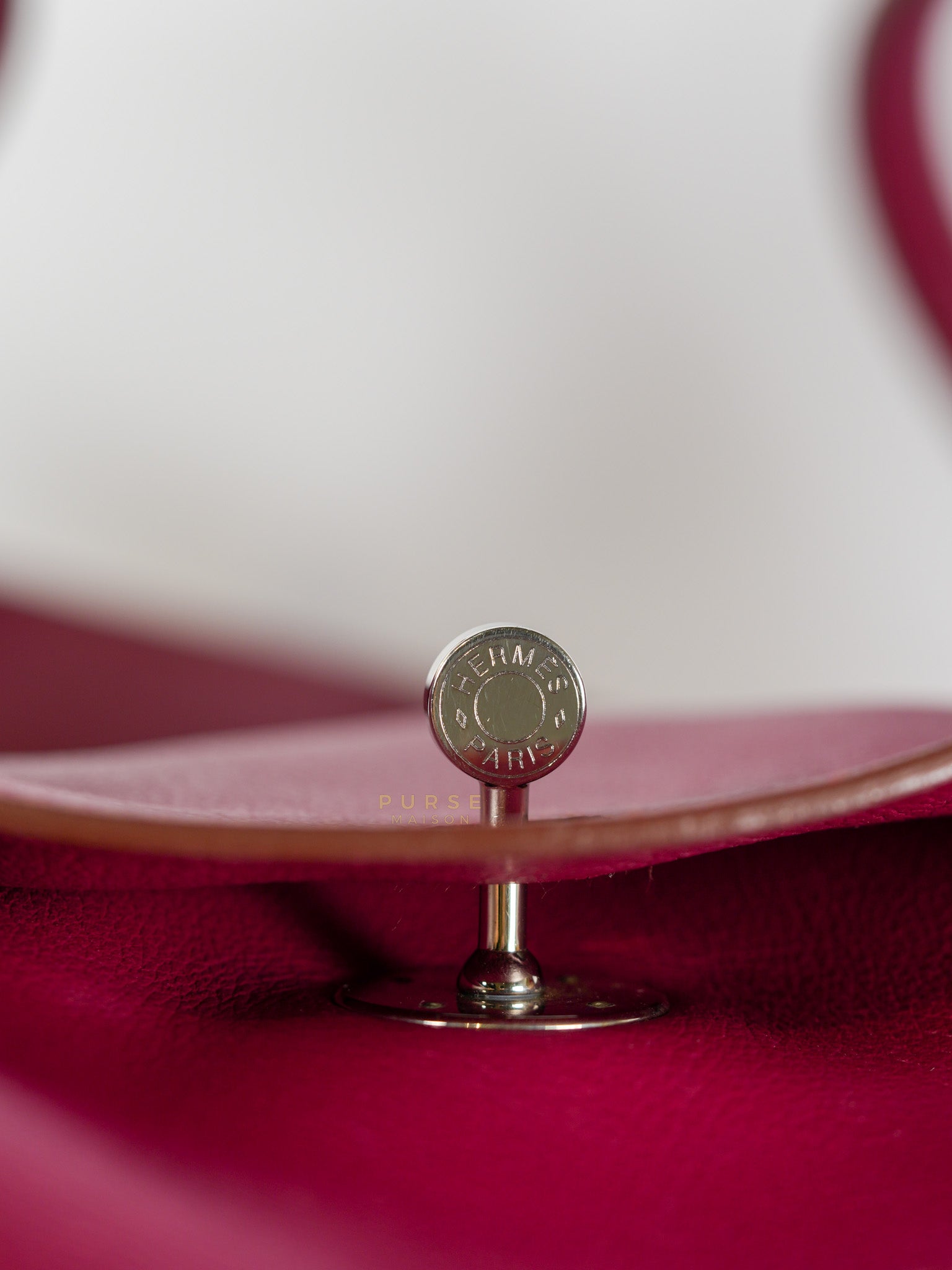 Lindy 34 in Vibrant Magenta Swift Leather & Palladium Hardware Stamp Square O (2011) | Purse Maison Luxury Bags Shop