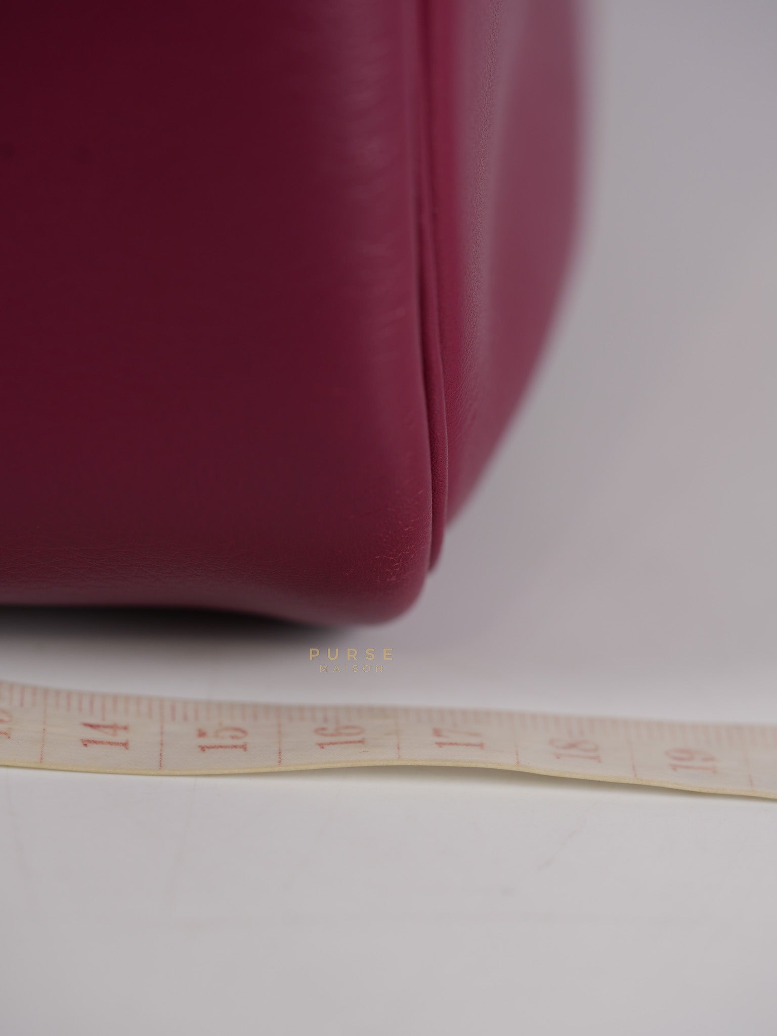 Lindy 34 in Vibrant Magenta Swift Leather & Palladium Hardware Stamp Square O (2011) | Purse Maison Luxury Bags Shop