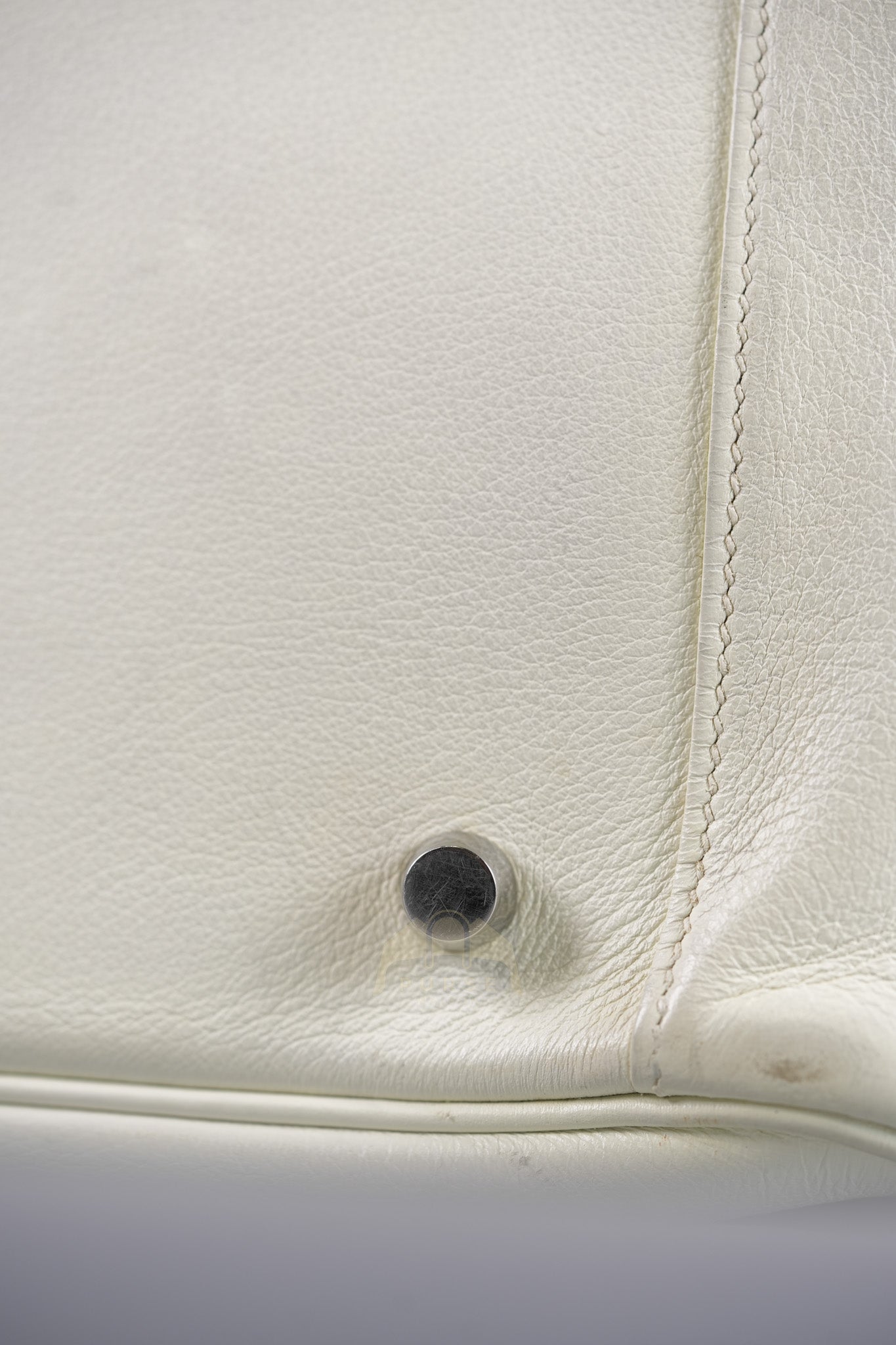 Lindy 30 in White Evercolor Leather & Palladium Hardware Stamp Square K (2007) | Purse Maison Luxury Bags Shop