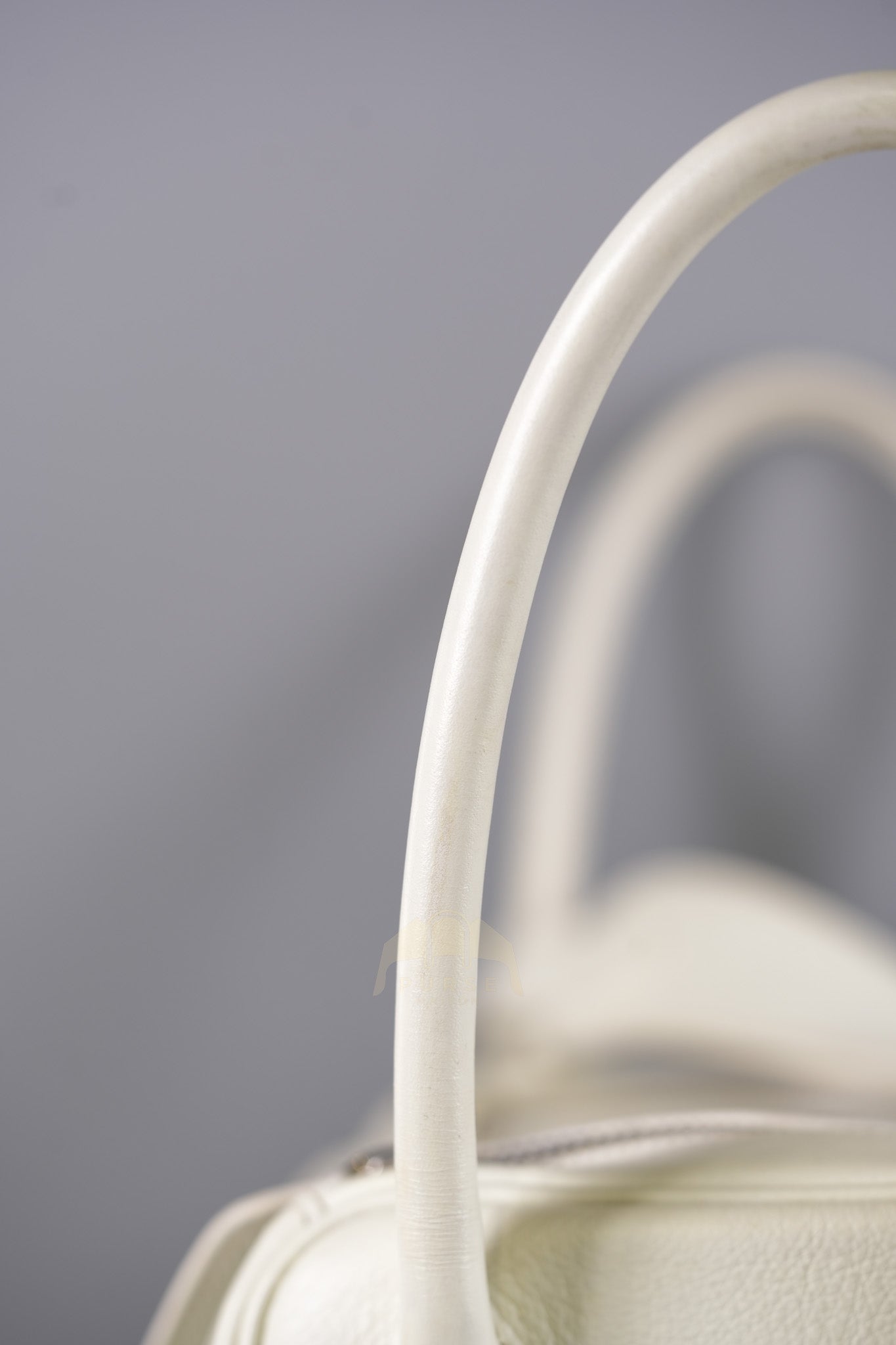 Lindy 30 in White Evercolor Leather & Palladium Hardware Stamp Square K (2007) | Purse Maison Luxury Bags Shop