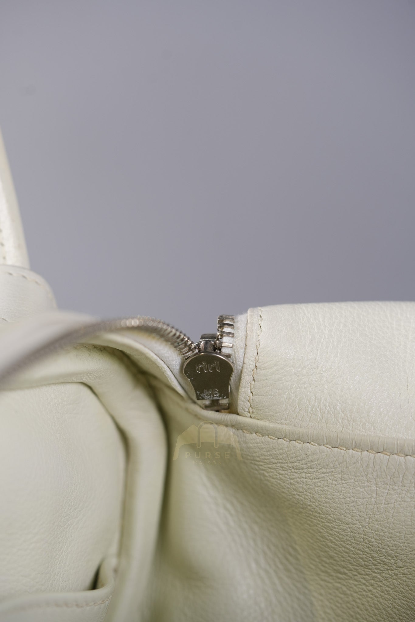 Lindy 30 in White Evercolor Leather & Palladium Hardware Stamp Square K (2007) | Purse Maison Luxury Bags Shop