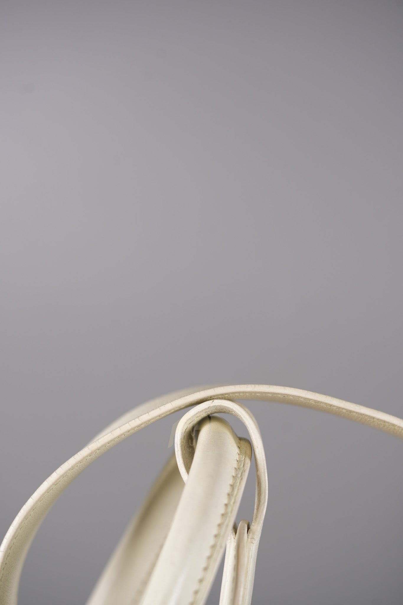 Lindy 30 in White Evercolor Leather & Palladium Hardware Stamp Square K (2007) | Purse Maison Luxury Bags Shop