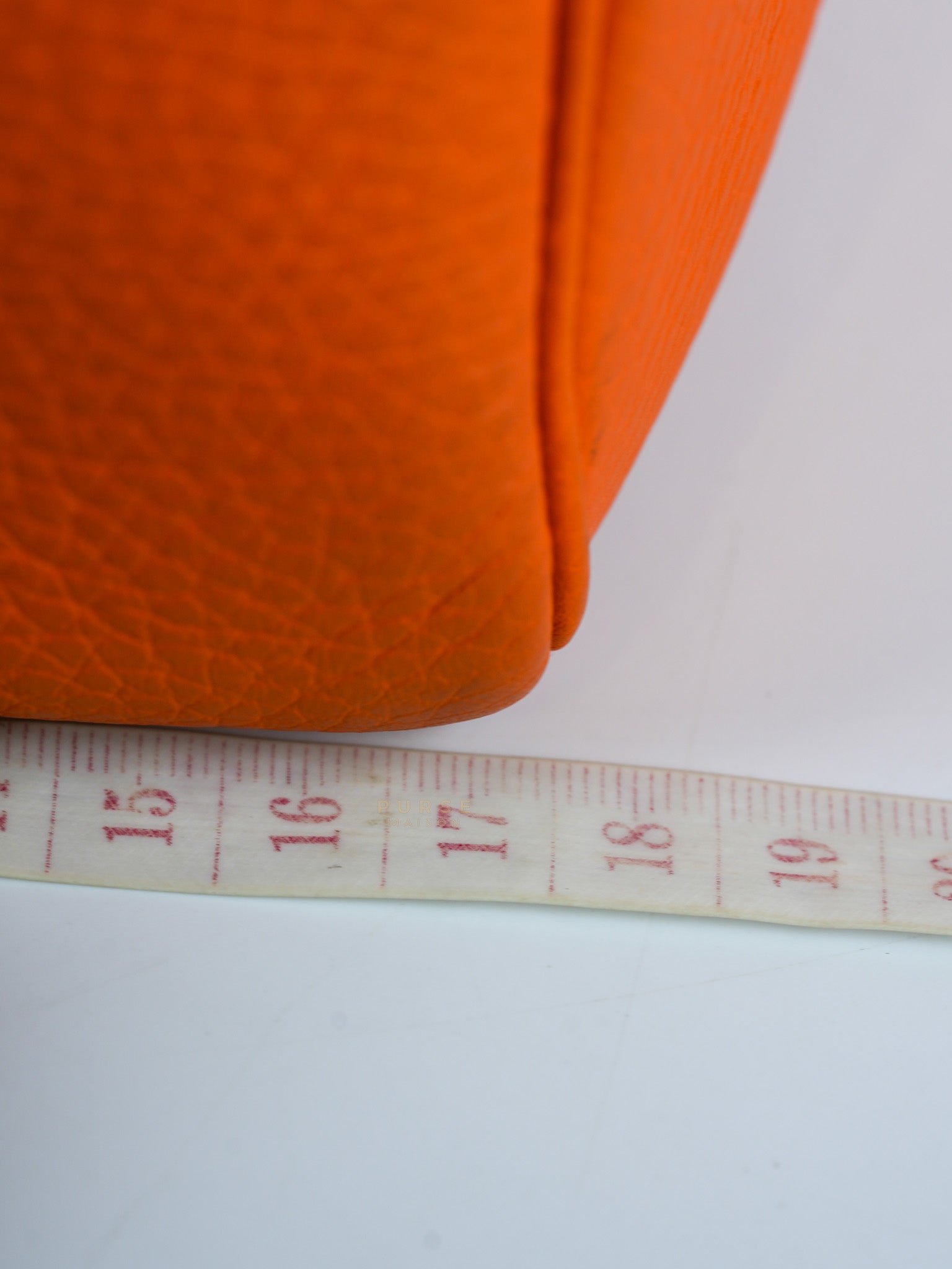 Lindy 34 Orange Clemence Leather and Palladium Hardware Stamp Square O (2011) | Purse Maison Luxury Bags Shop