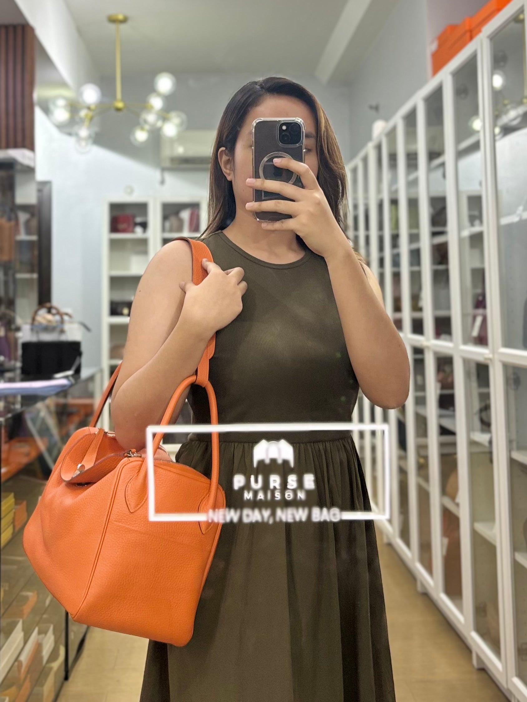 Lindy 34 Orange Clemence Leather and Palladium Hardware Stamp Square O (2011) | Purse Maison Luxury Bags Shop