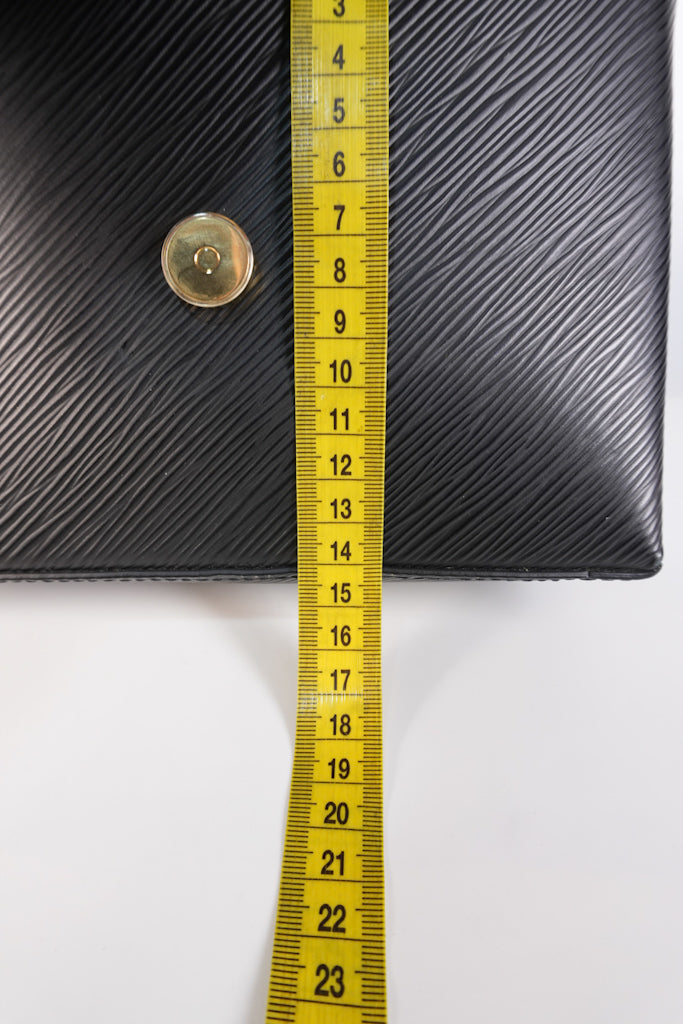 Locky BB in Black Epi Leather and Gold Hardware (Date Code: FL0189) | Purse Maison Luxury Bags Shop