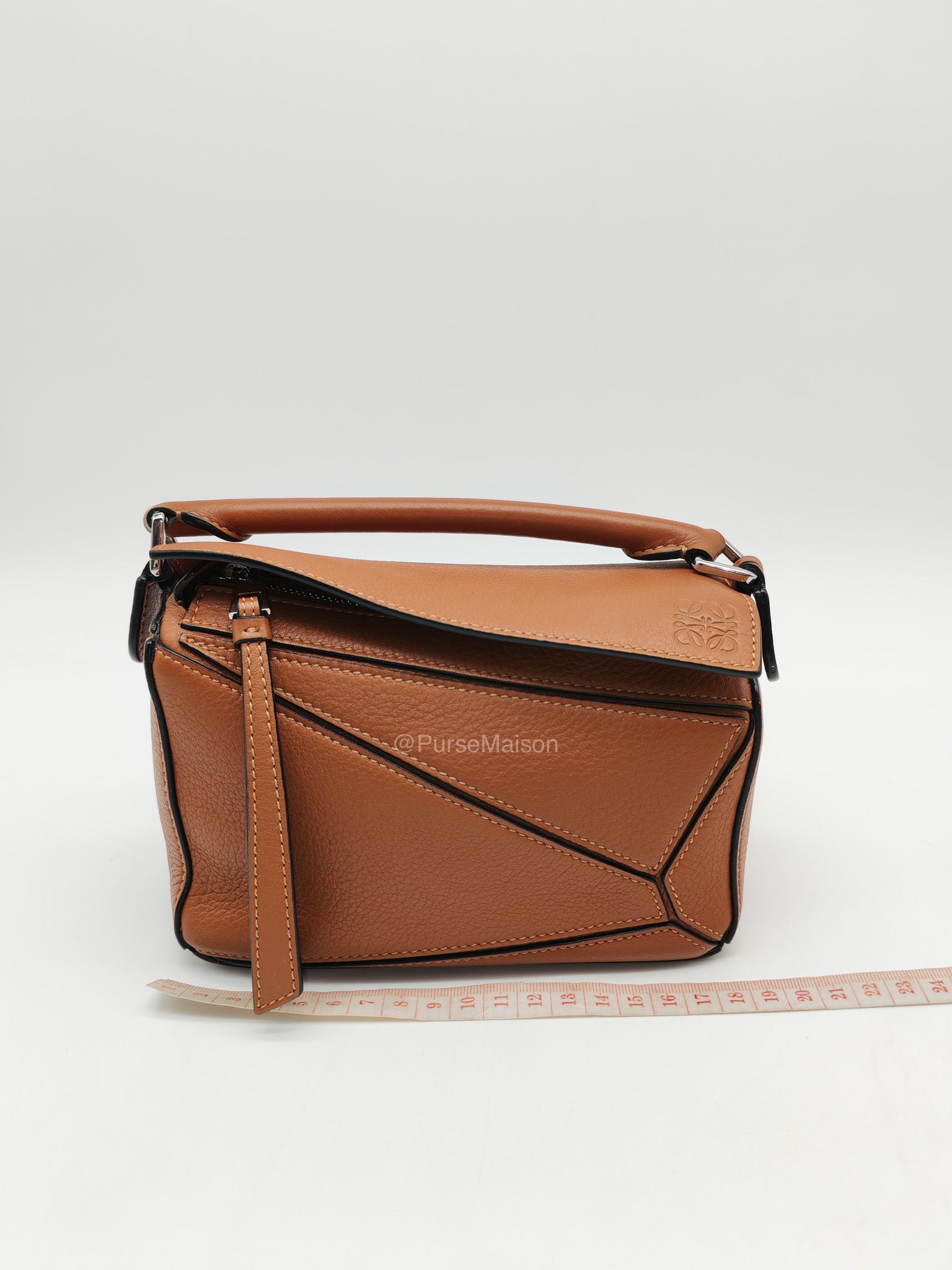 Loewe Bolso Puzzle Bag Mini in Tan Soft Grained Calfskin Silver Hardware(Old Version) | Purse Maison Luxury Bags Shop