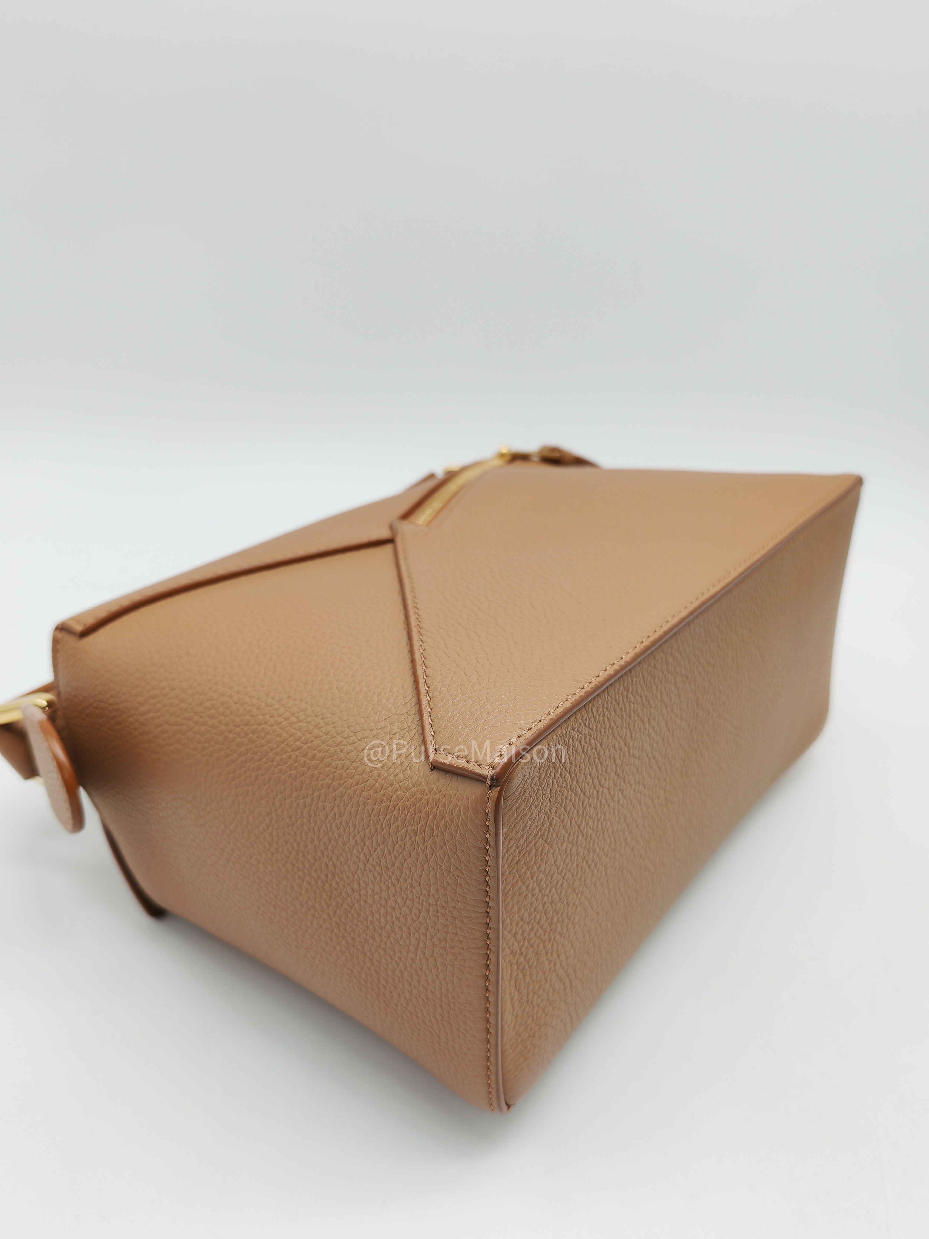 Loewe Puzzle Edge Small in Toffee Grained Calfskin Leather Shoulder Bag | Purse Maison Luxury Bags Shop