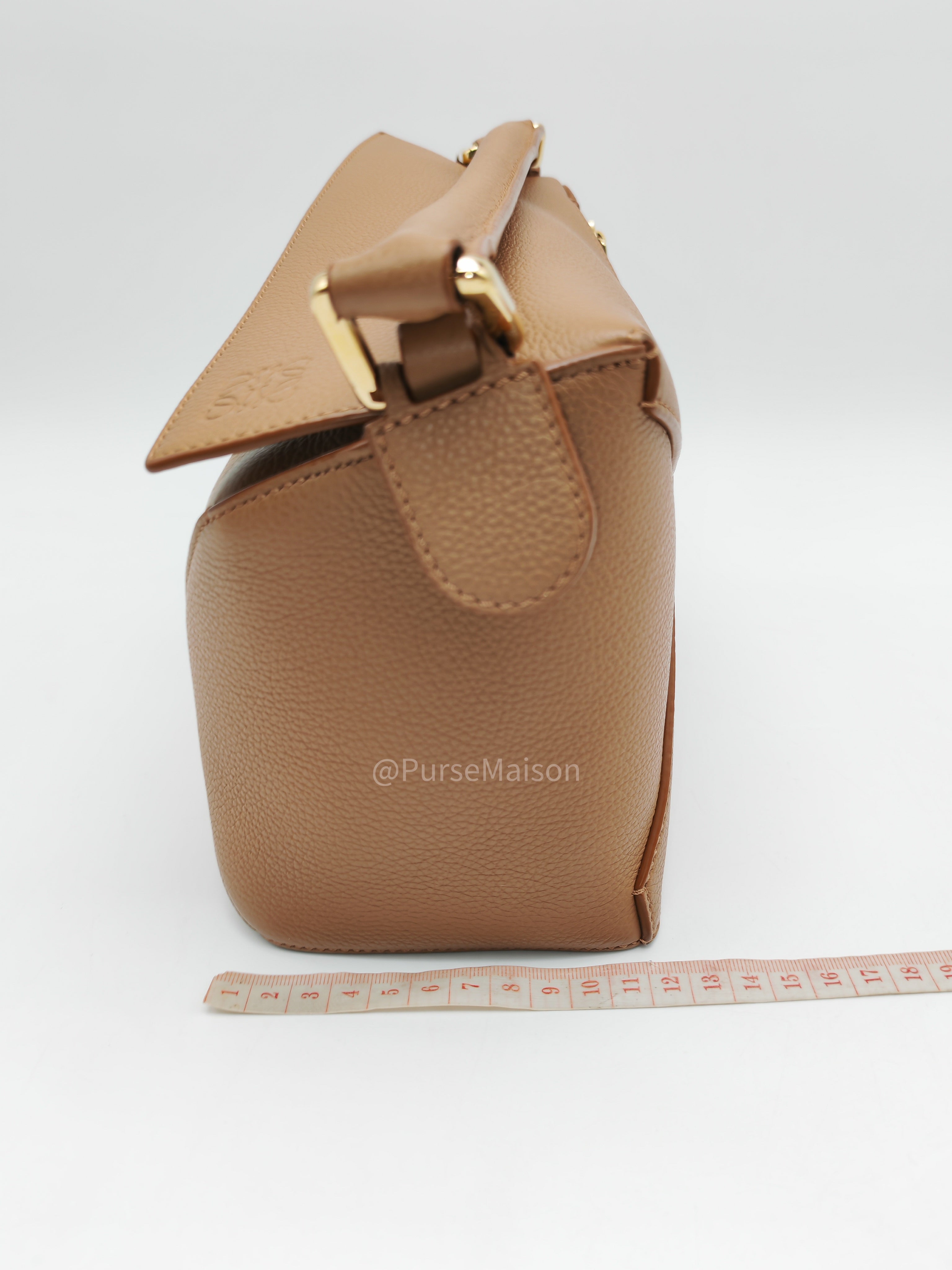 Loewe Puzzle Edge Small in Toffee Grained Calfskin Leather Shoulder Bag | Purse Maison Luxury Bags Shop