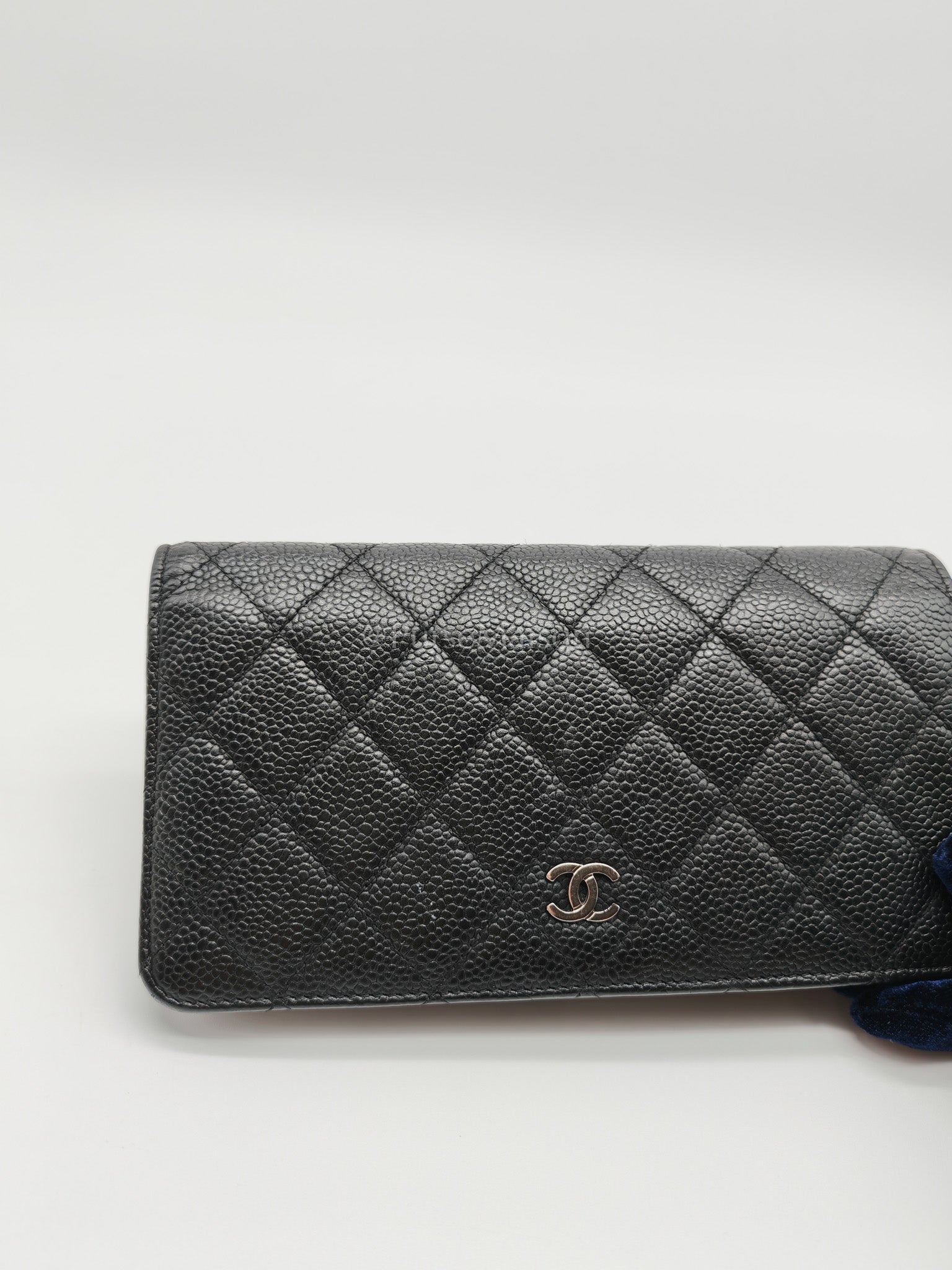 Long Bifold Wallet in Black Caviar Leather and Silver Hardware Series 17 | Purse Maison Luxury Bags Shop