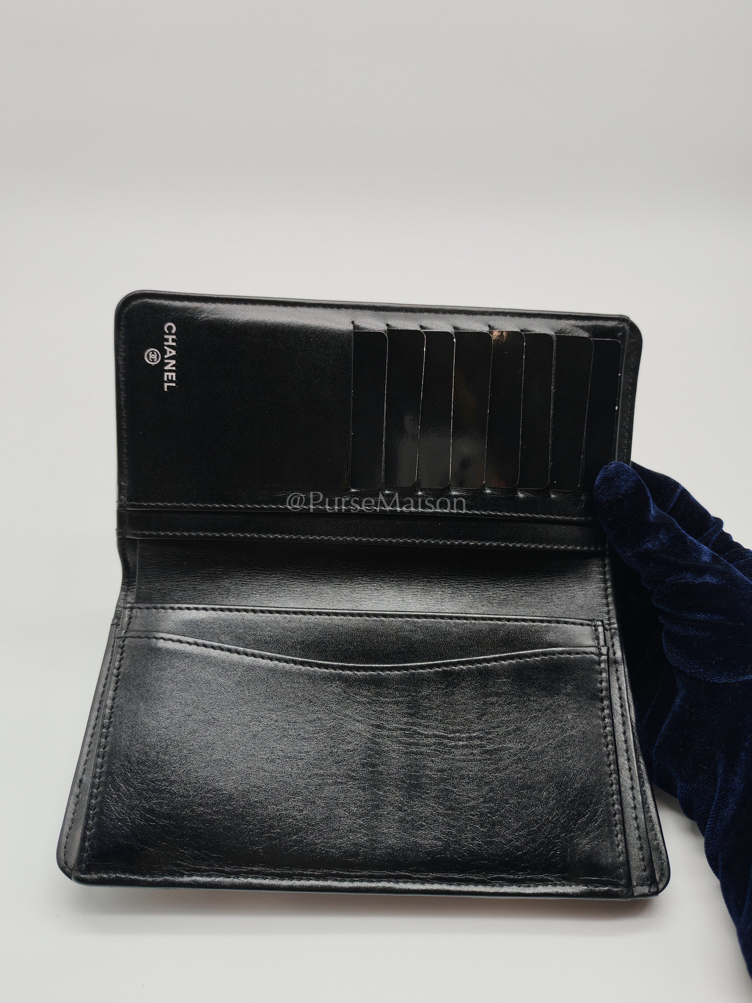 Long Bifold Wallet in Black Caviar Leather and Silver Hardware Series 17 | Purse Maison Luxury Bags Shop