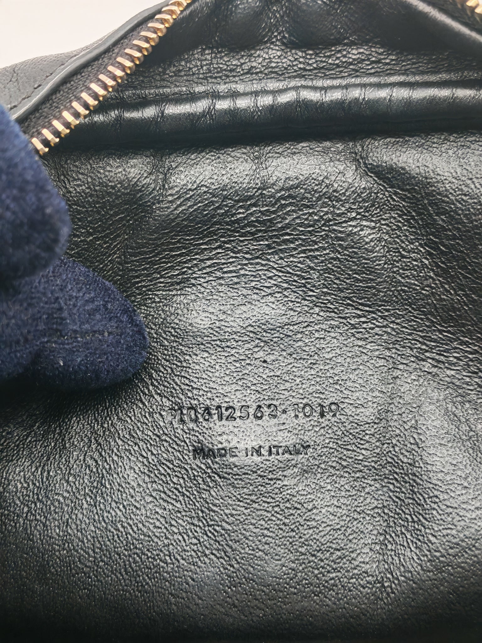 Lou Camera Bag in Black Trimmed Raffia Canvas | Purse Maison Luxury Bags Shop