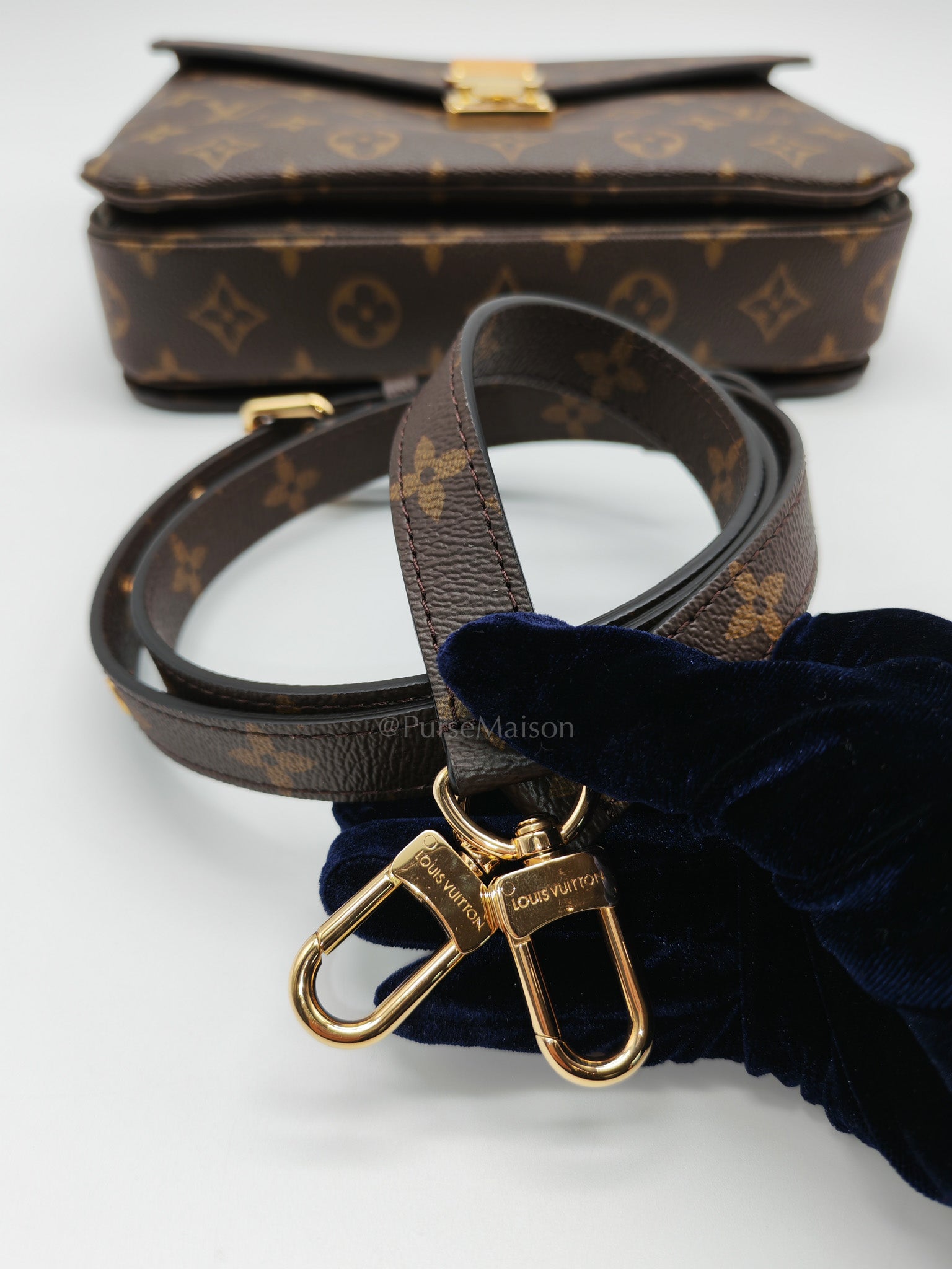 Pochette Metis in Monogram Canvas & Gold Hardware (Datecode: GI1290)