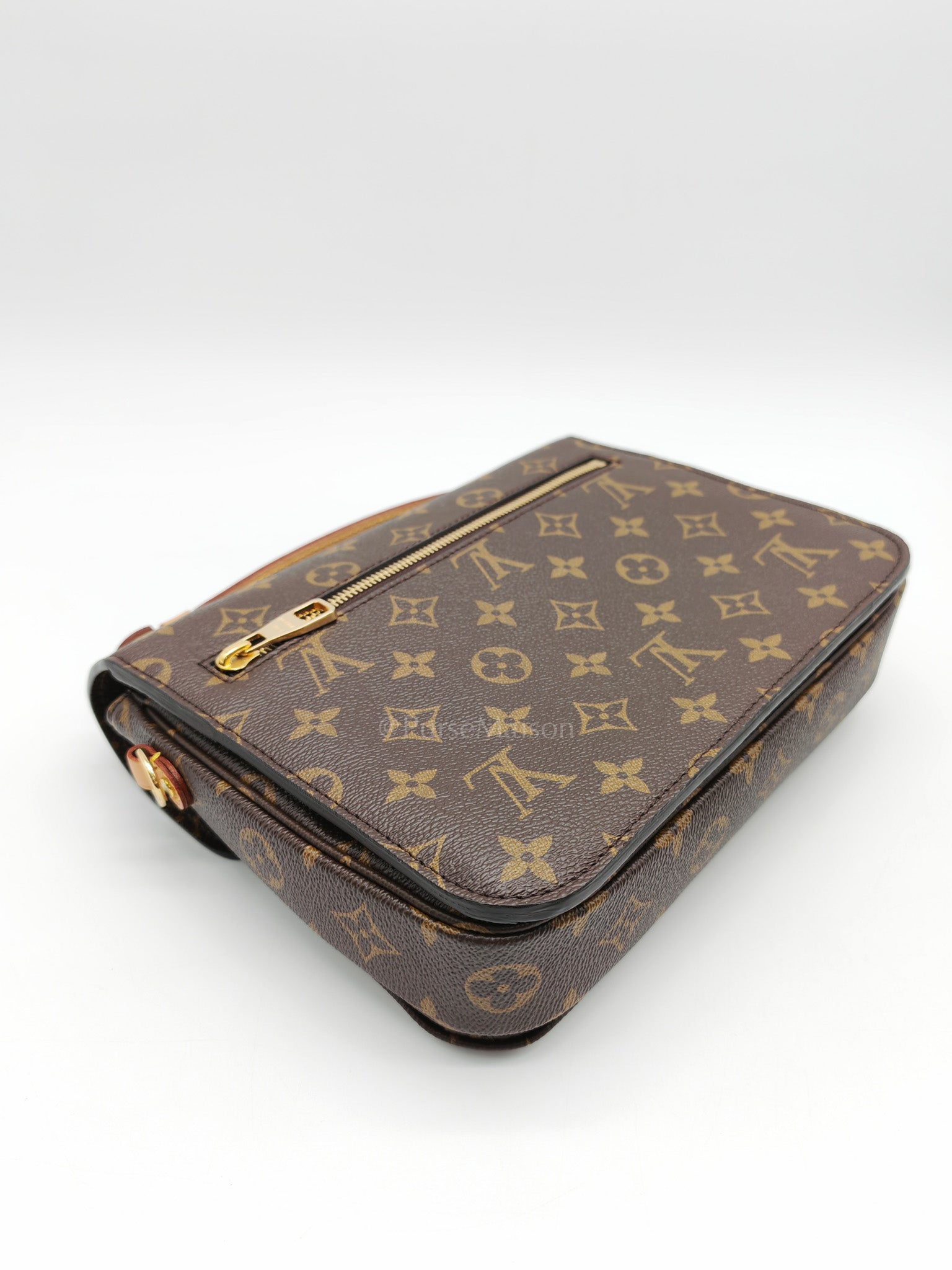 Pochette Metis in Monogram Canvas & Gold Hardware (Datecode: GI1290)