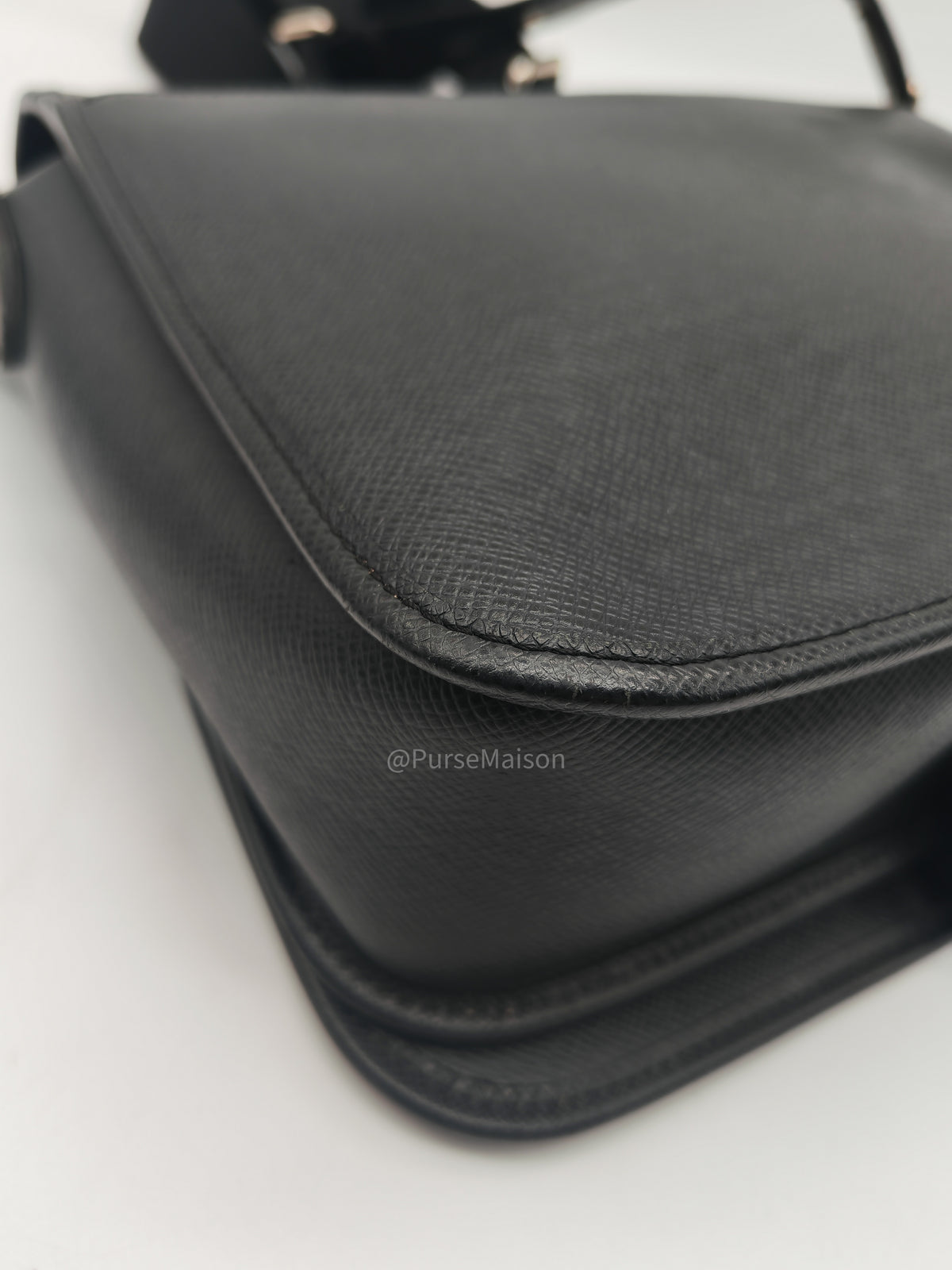Louis Vuitton Andrei Messenger Bag in Black Taiga Leather and Silver Hardware (Datecode: BA2008) | Purse Maison Luxury Bags Shop