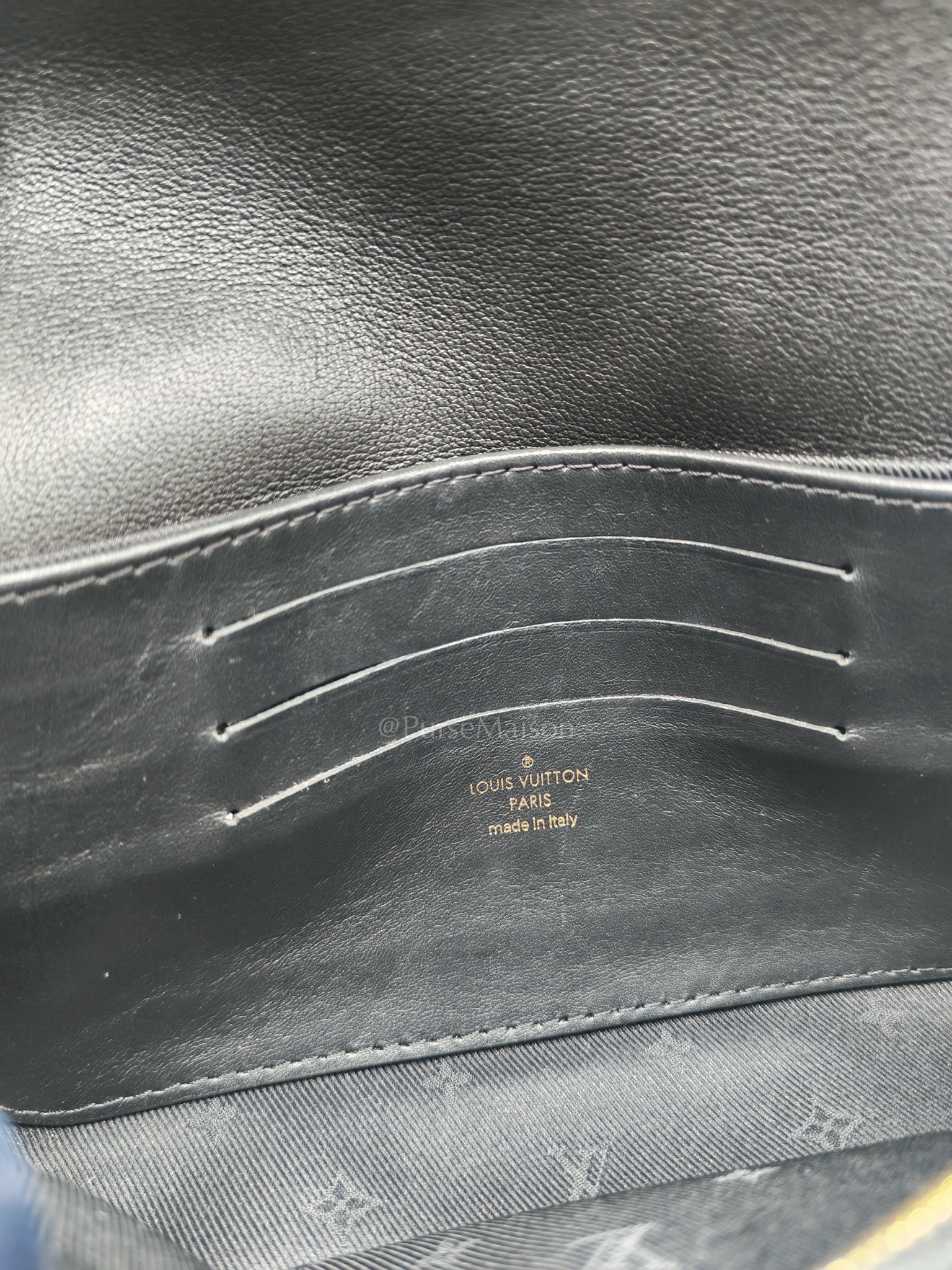 Louis Vuitton Bubblegram Wallet on Strap in Black Quilted Calfskin Leather and Gold Hardware Microchip | Purse Maison Luxury Bags Shop