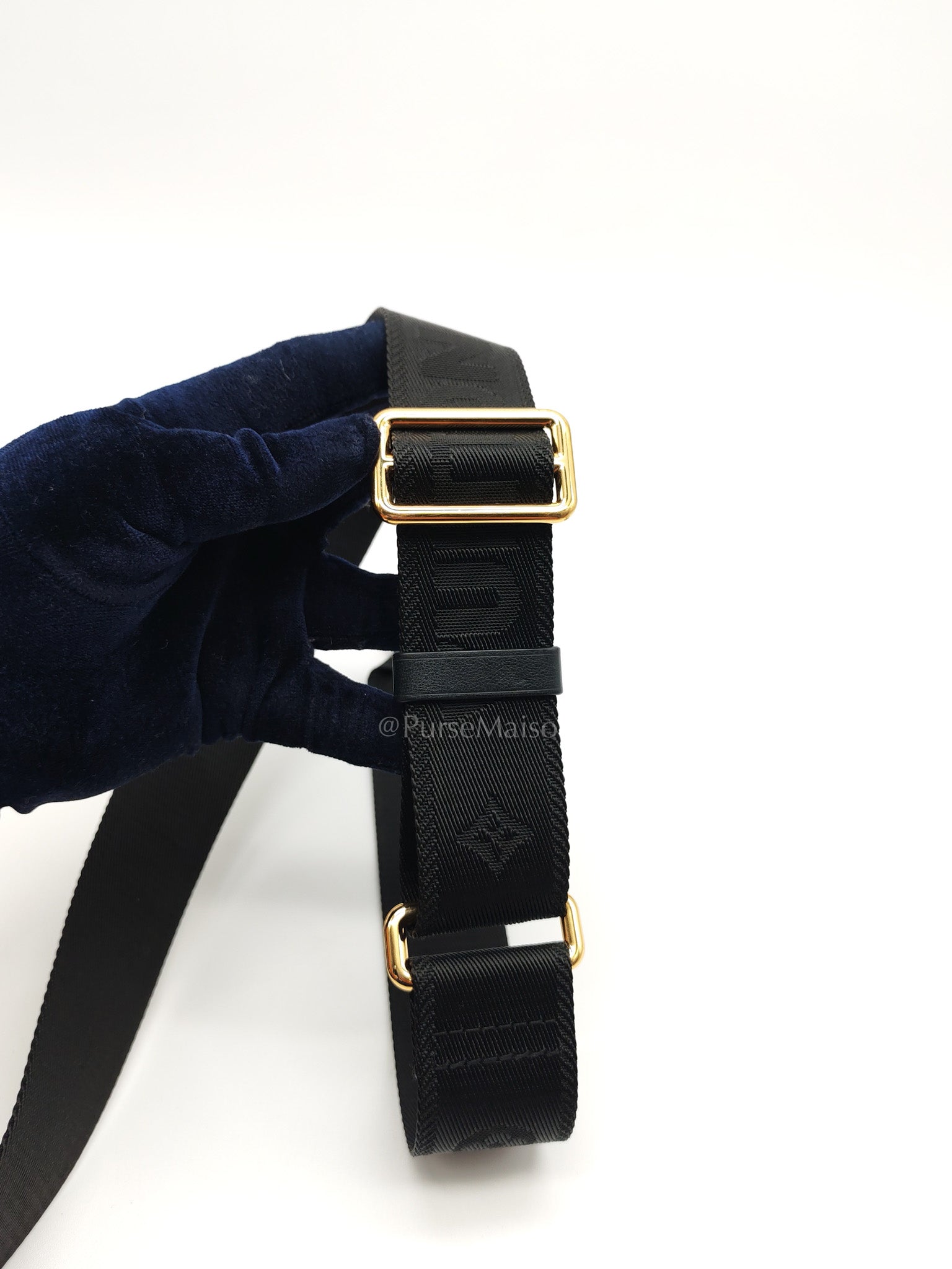 Louis Vuitton Bubblegram Wallet on Strap in Black Quilted Calfskin Leather and Gold Hardware Microchip | Purse Maison Luxury Bags Shop