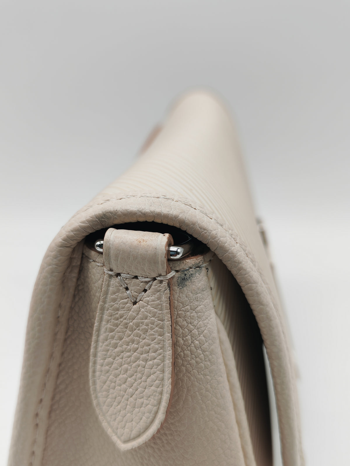 Louis Vuitton Buci Crossbody Bag in Off-White Beige Epi Leather and Silver Hardware Microchip | Purse Maison Luxury Bags Shop
