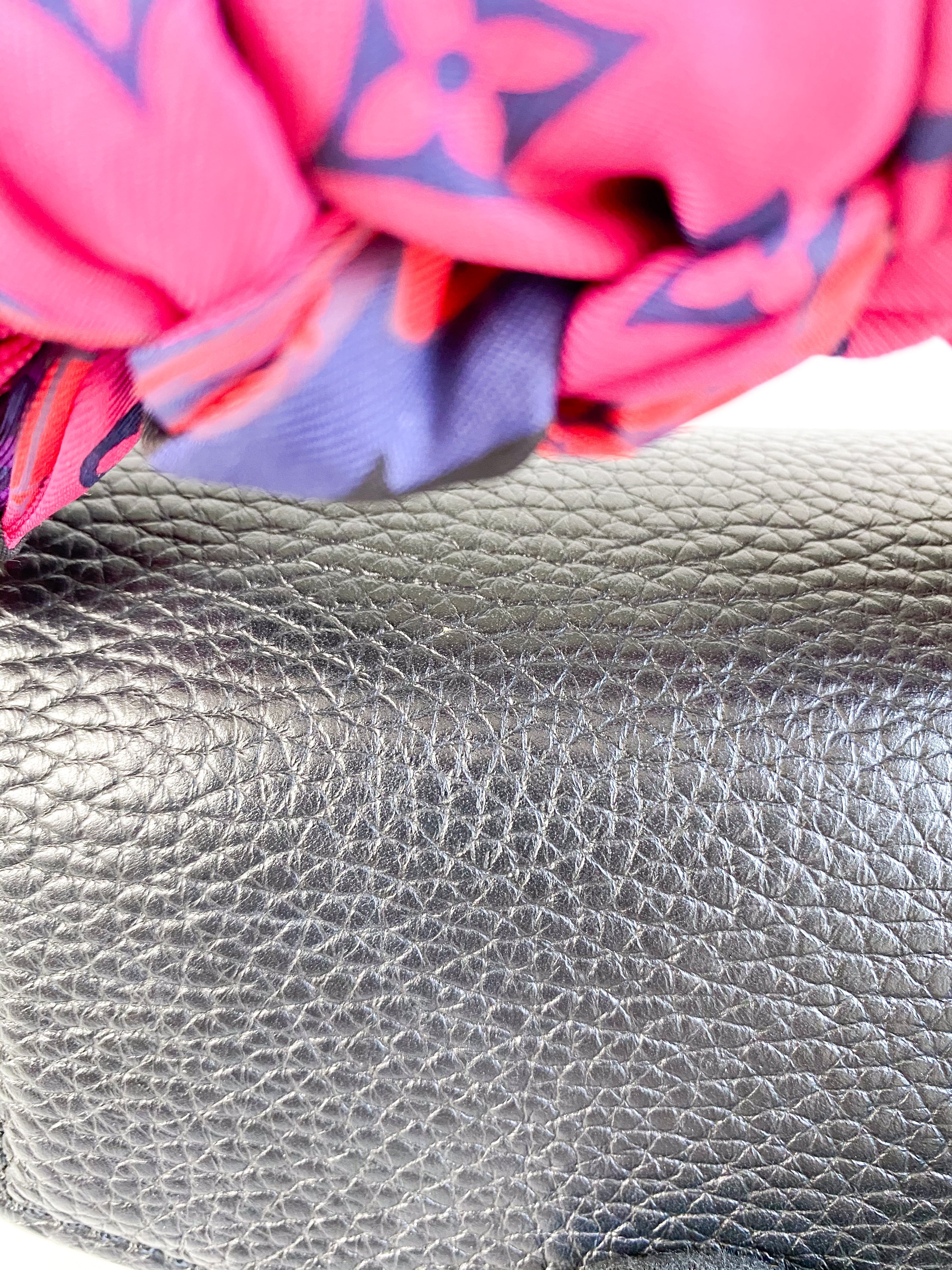 Louis Vuitton Capucines Mini Black Taurillon Leather Bag (Date Code: AR0291)
