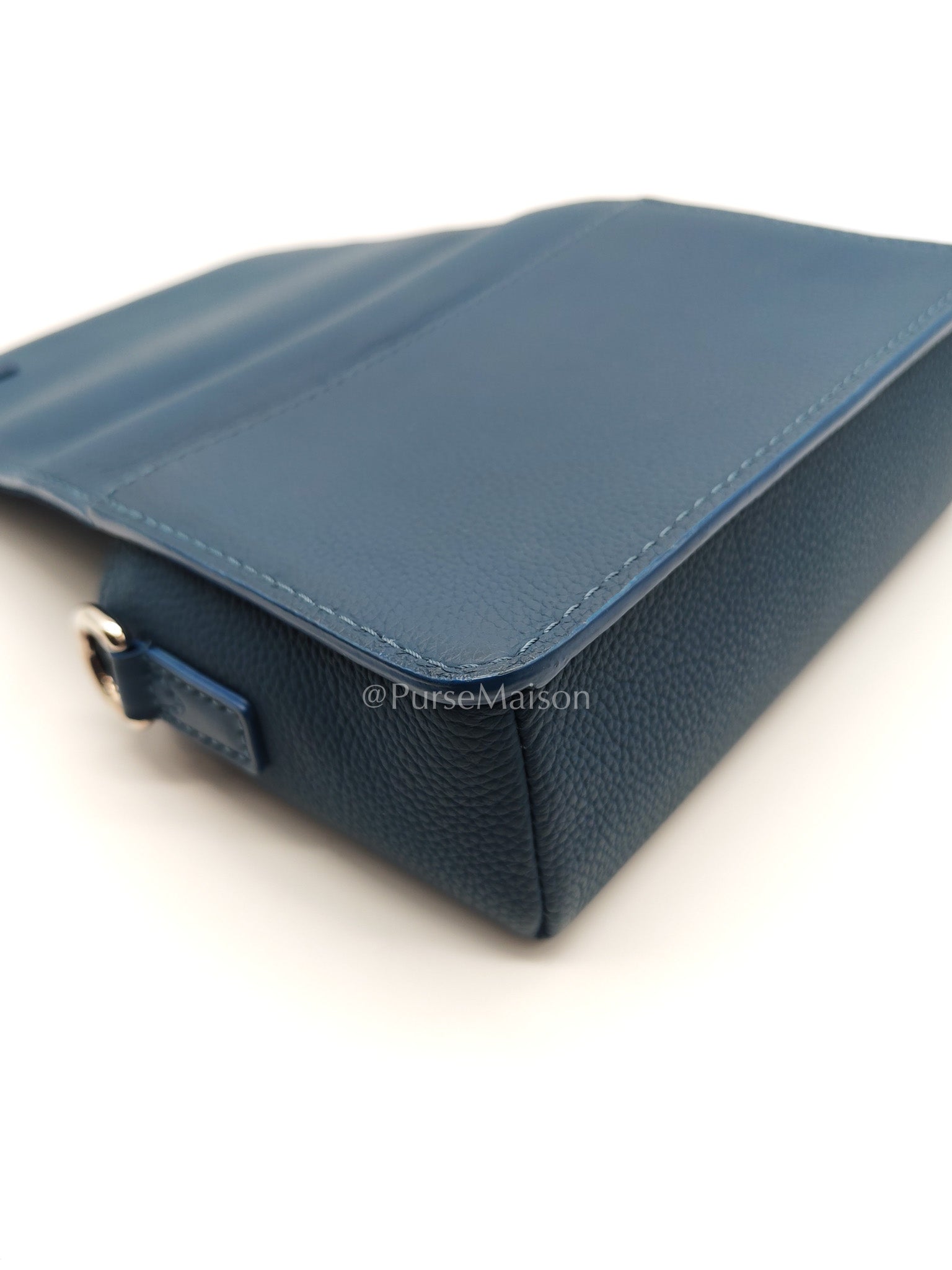Louis Vuitton Fastline Wearable Wallet in Atlantic Blue Cowhide Leather and Silver Hardware Microchip | Purse Maison Luxury Bags Shop